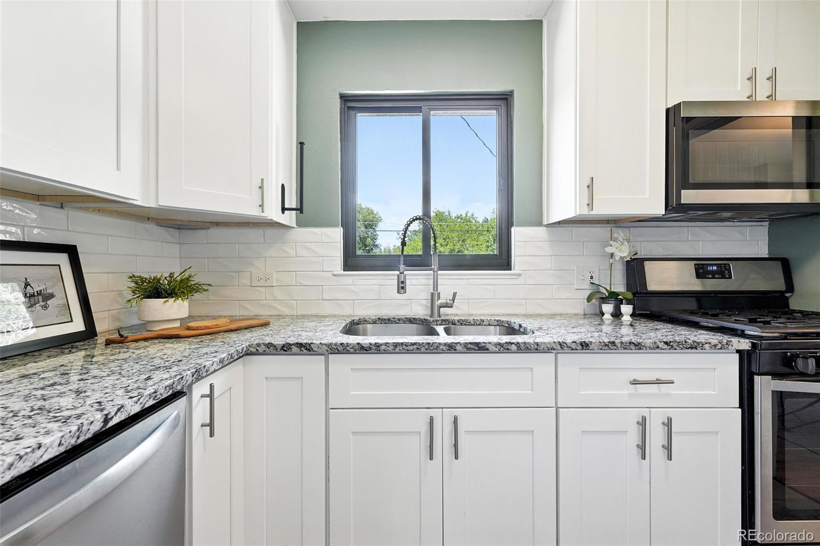 MLS Image #15 for 2955  poplar street,denver, Colorado