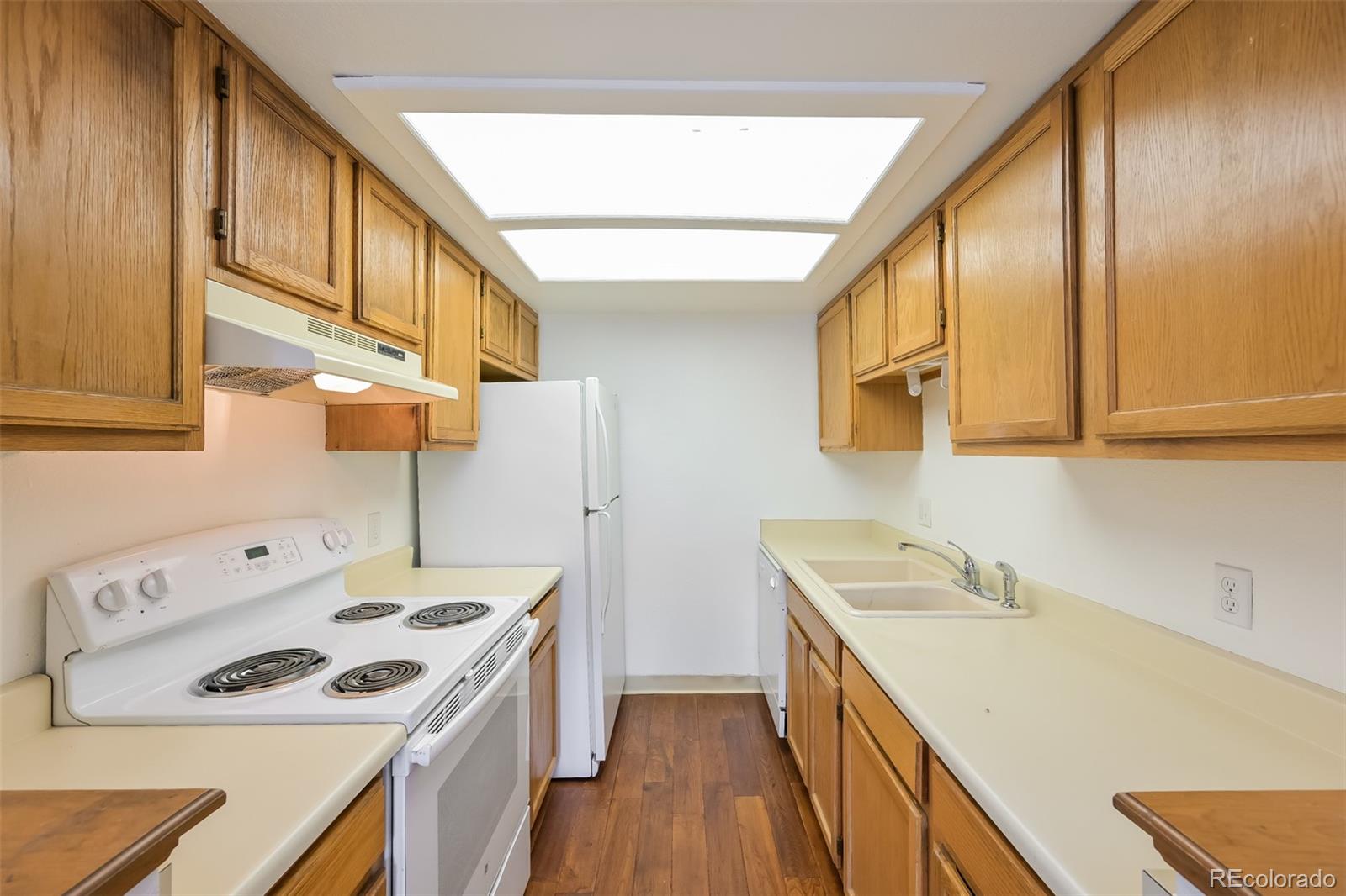 MLS Image #3 for 1301 s cathay court,aurora, Colorado