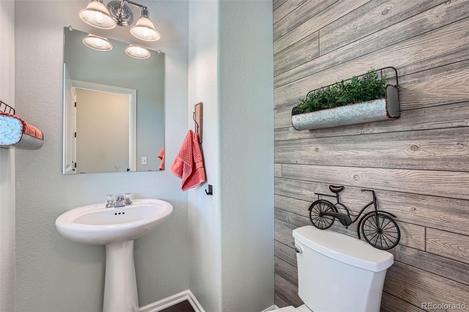 MLS Image #14 for 25097 e lake drive,aurora, Colorado