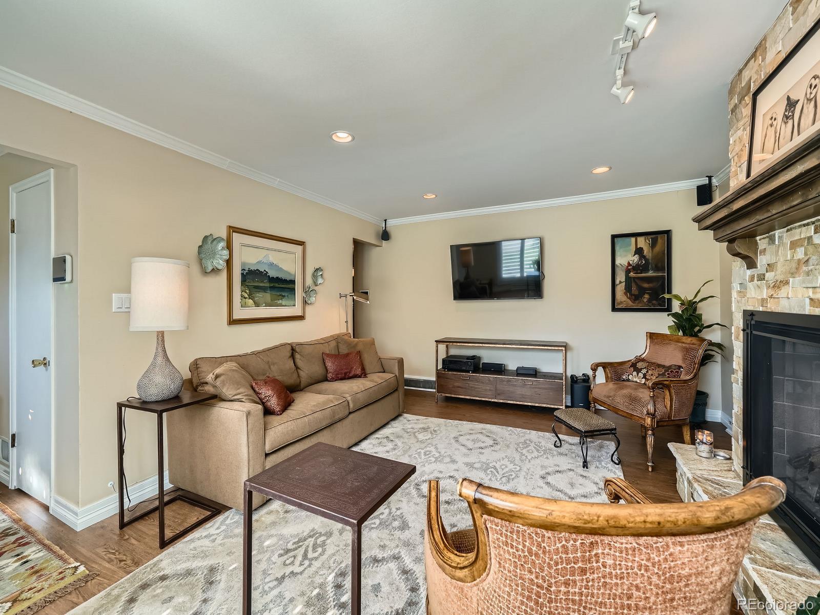 MLS Image #6 for 2609 s dahlia street,denver, Colorado