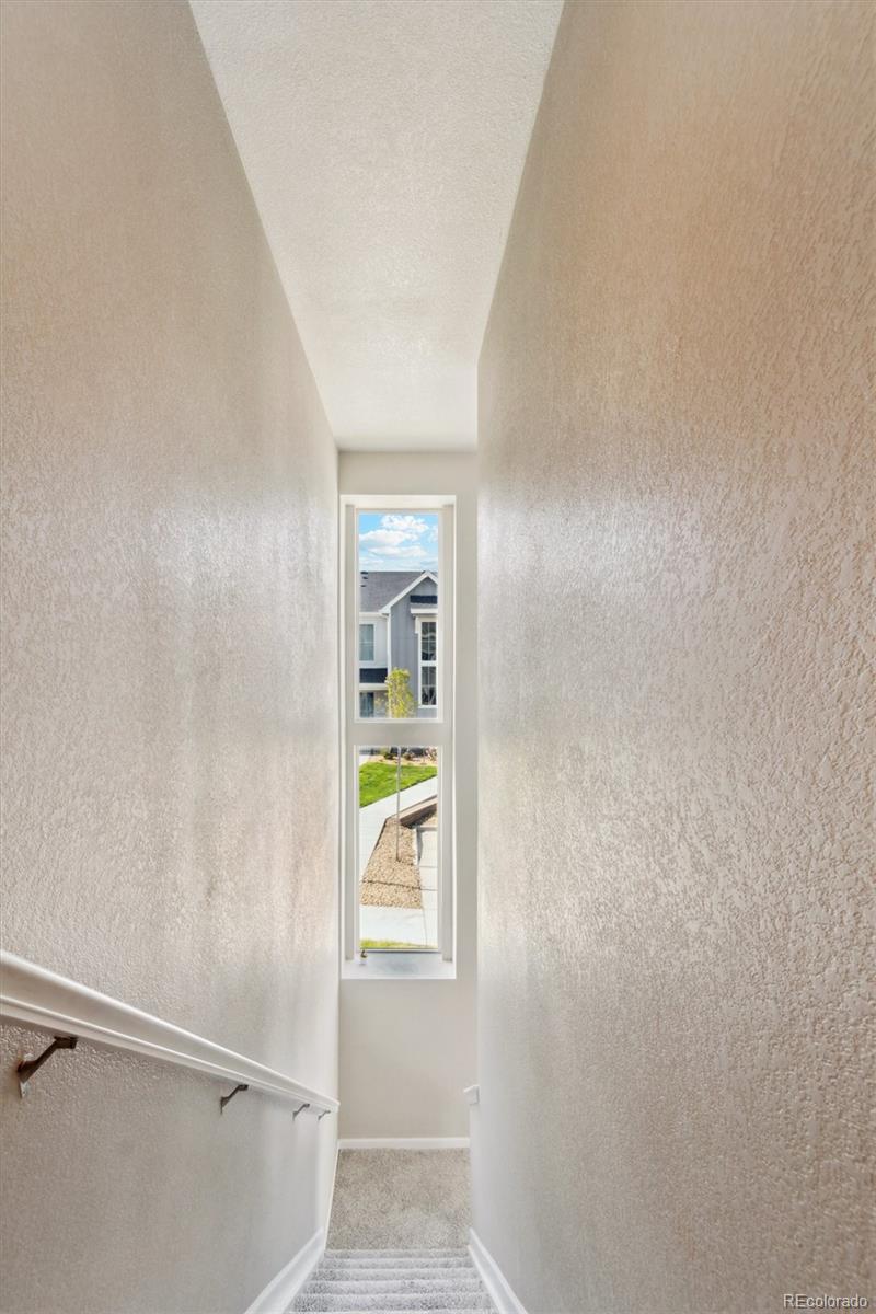 MLS Image #14 for 1954 s poplar court,denver, Colorado
