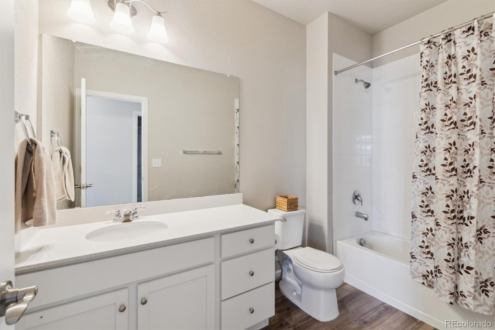 MLS Image #24 for 1954 s poplar court,denver, Colorado