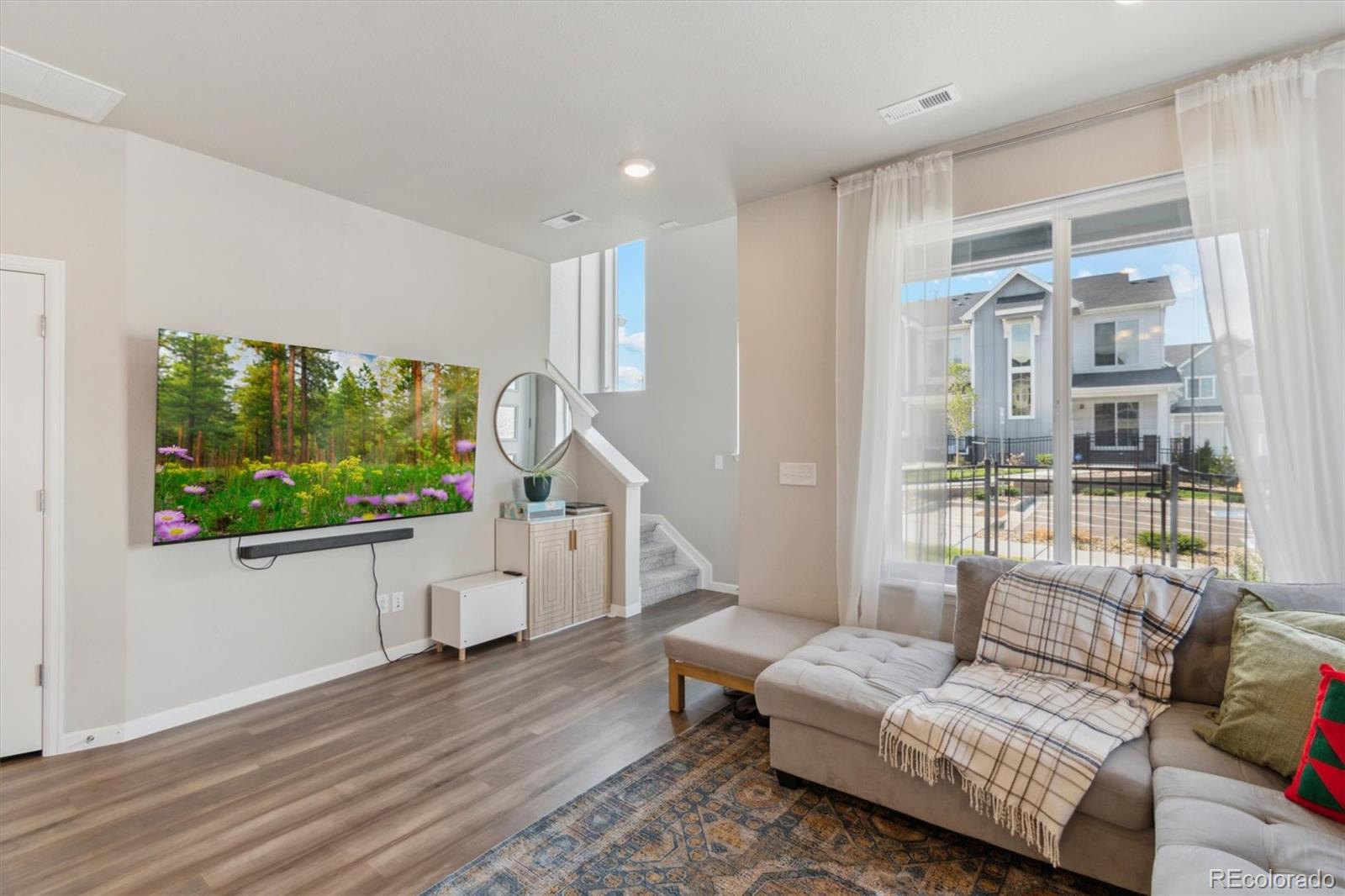 MLS Image #5 for 1954 s poplar court,denver, Colorado