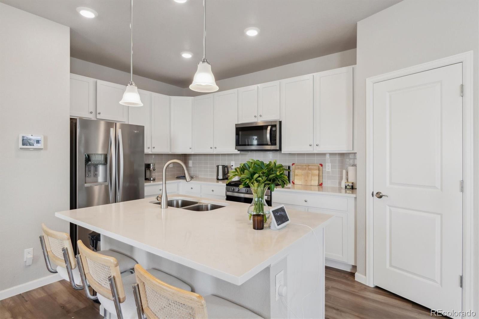 MLS Image #8 for 1954 s poplar court,denver, Colorado