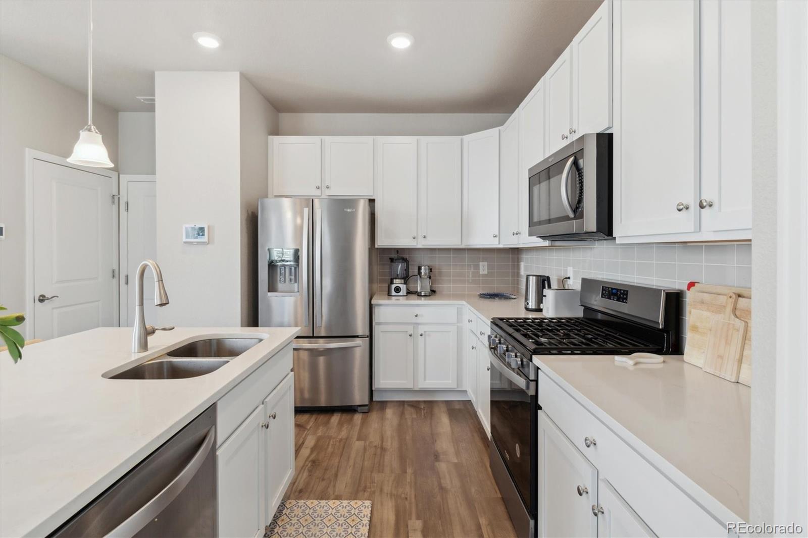 MLS Image #9 for 1954 s poplar court,denver, Colorado