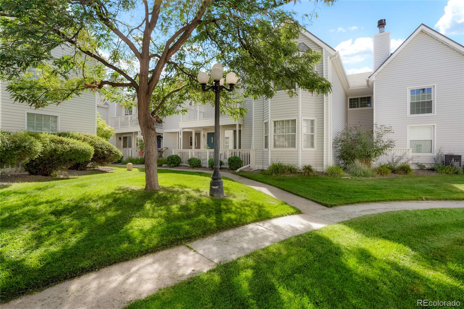 MLS Image #2 for 12593 e pacific circle,aurora, Colorado