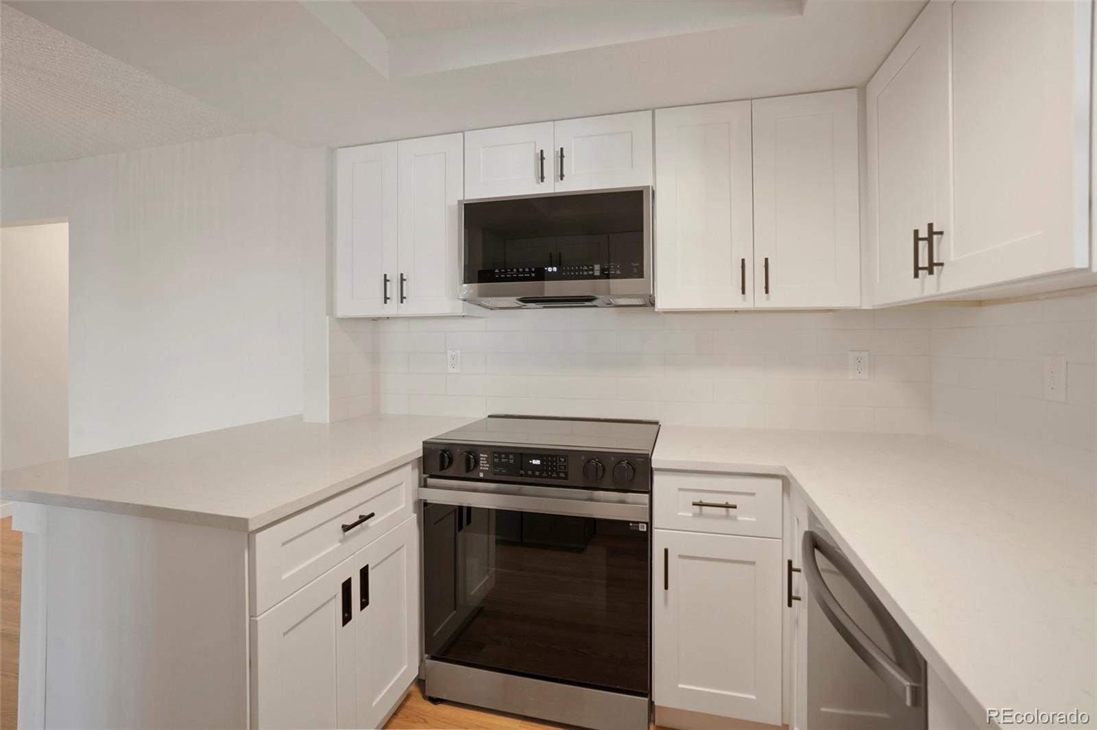 MLS Image #9 for 12593 e pacific circle,aurora, Colorado