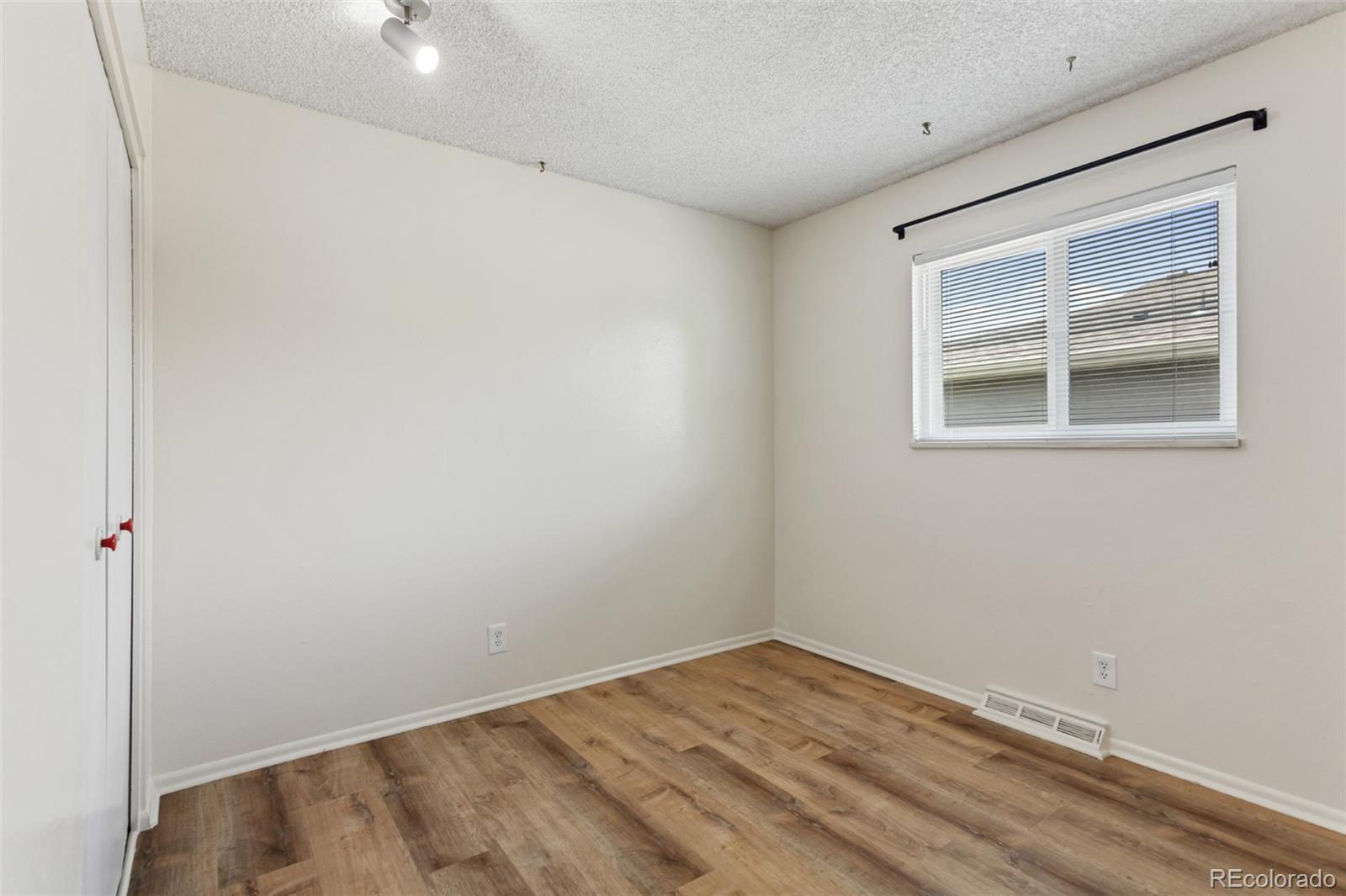 MLS Image #11 for 6650 e arizona avenue,denver, Colorado
