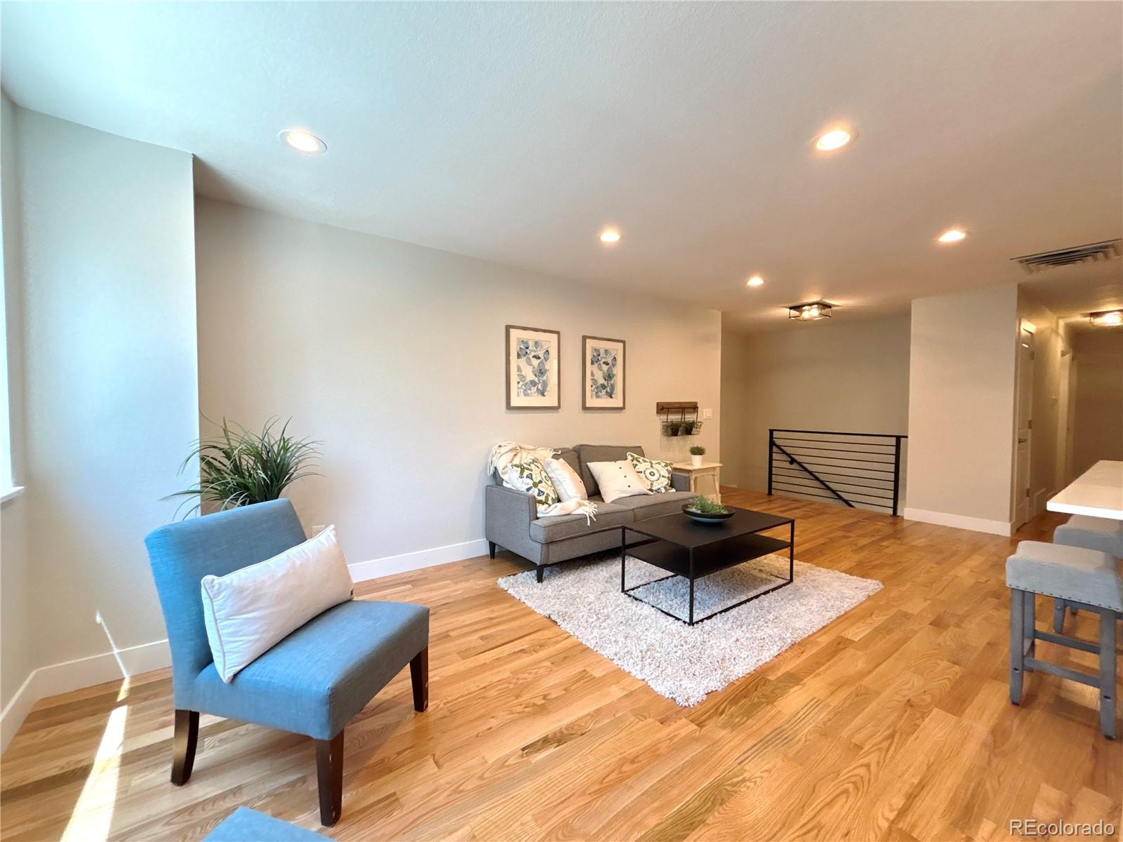 MLS Image #3 for 6484 s datura street,littleton, Colorado