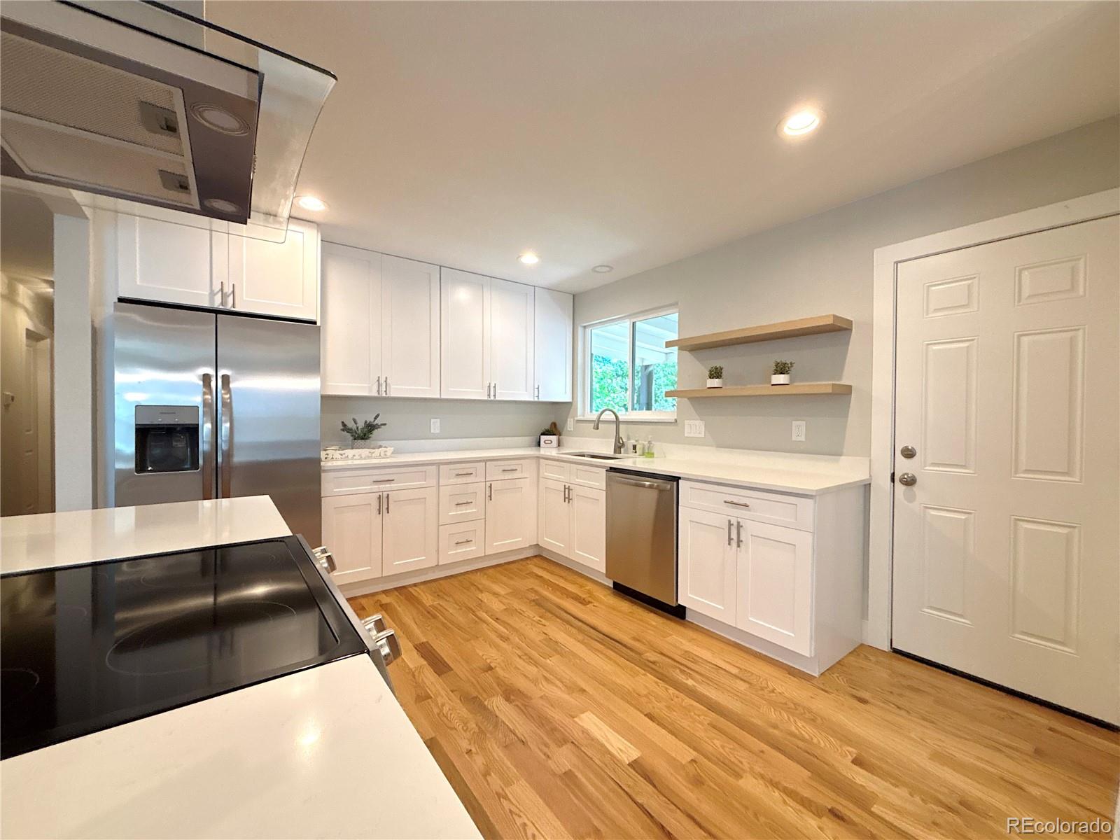 MLS Image #6 for 6484 s datura street,littleton, Colorado
