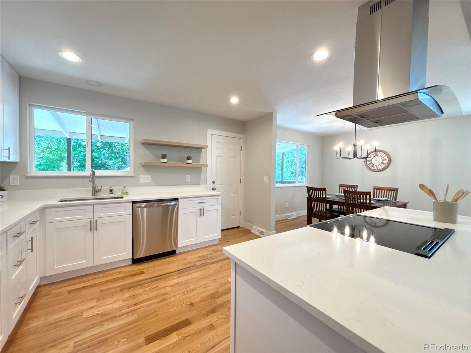 MLS Image #8 for 6484 s datura street,littleton, Colorado