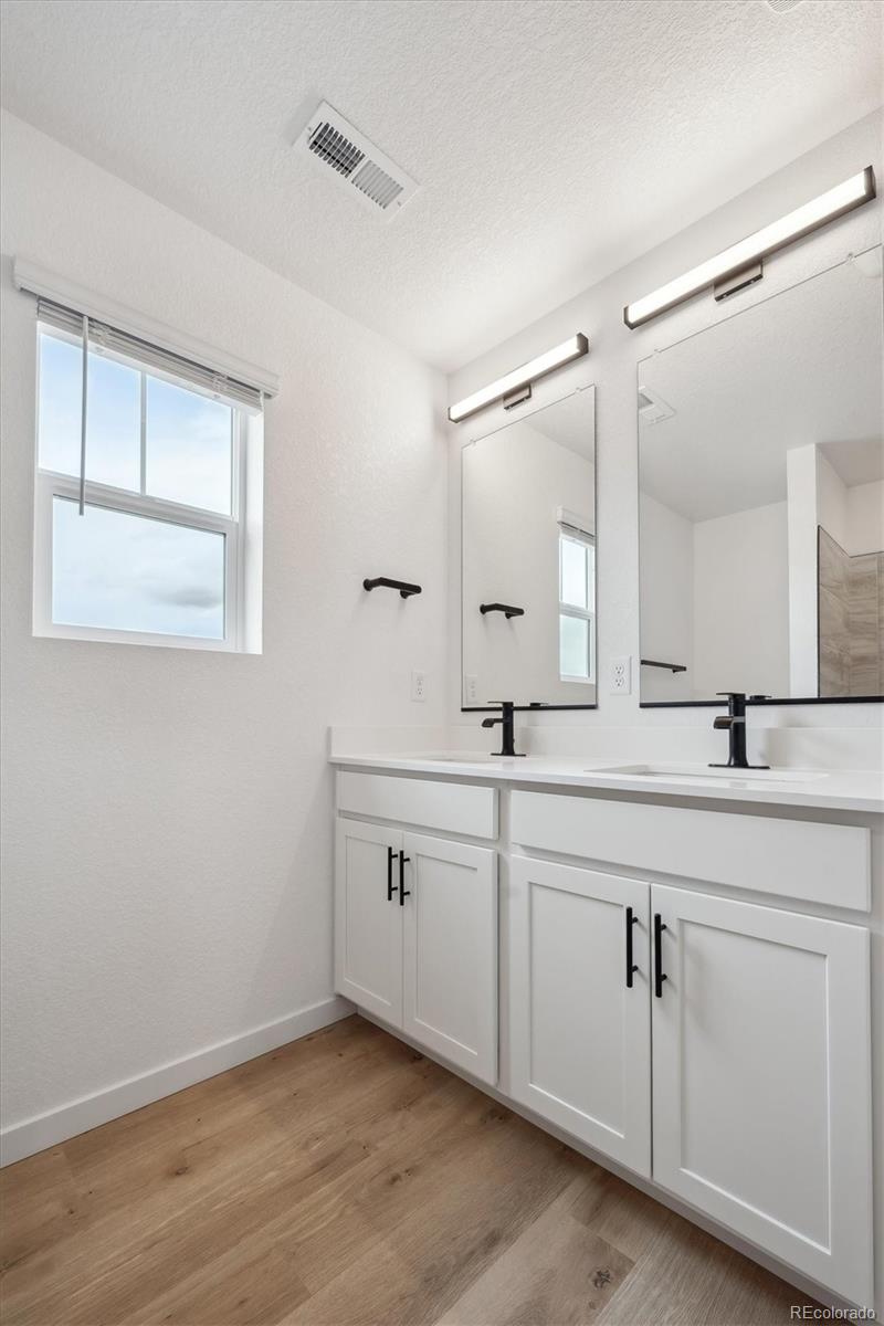 MLS Image #13 for 22363 e 6th place,aurora, Colorado