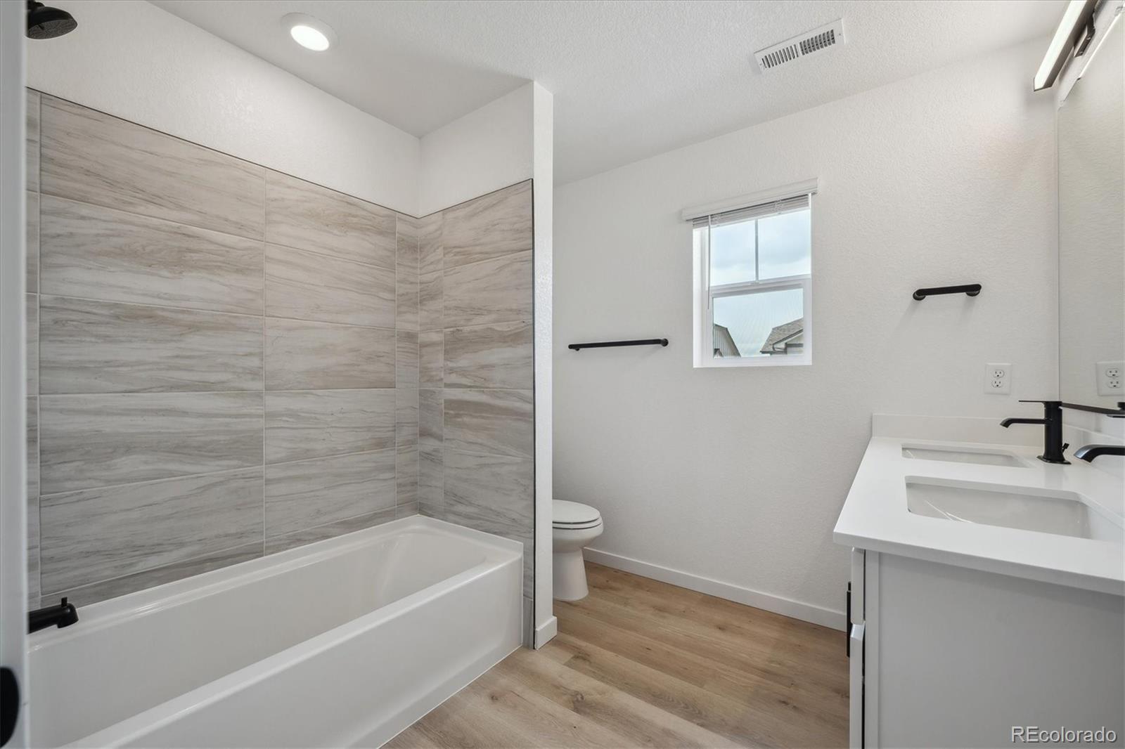 MLS Image #14 for 22363 e 6th place,aurora, Colorado
