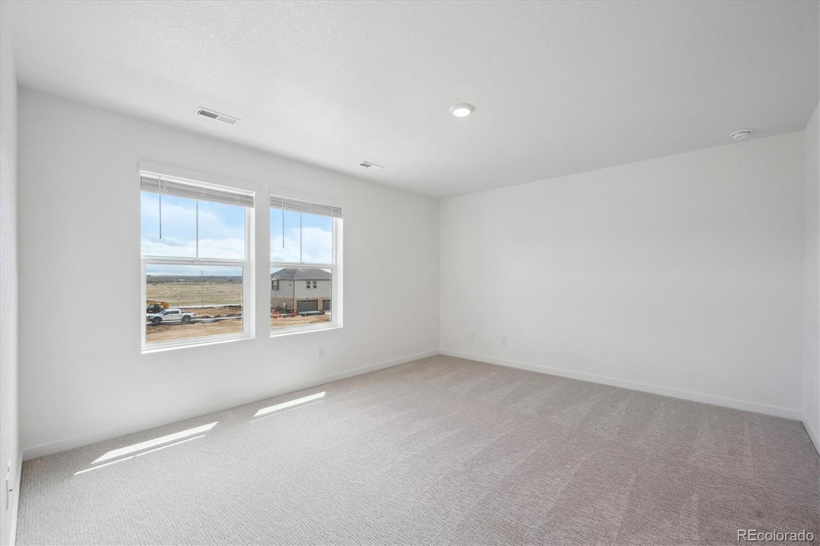 MLS Image #16 for 22363 e 6th place,aurora, Colorado