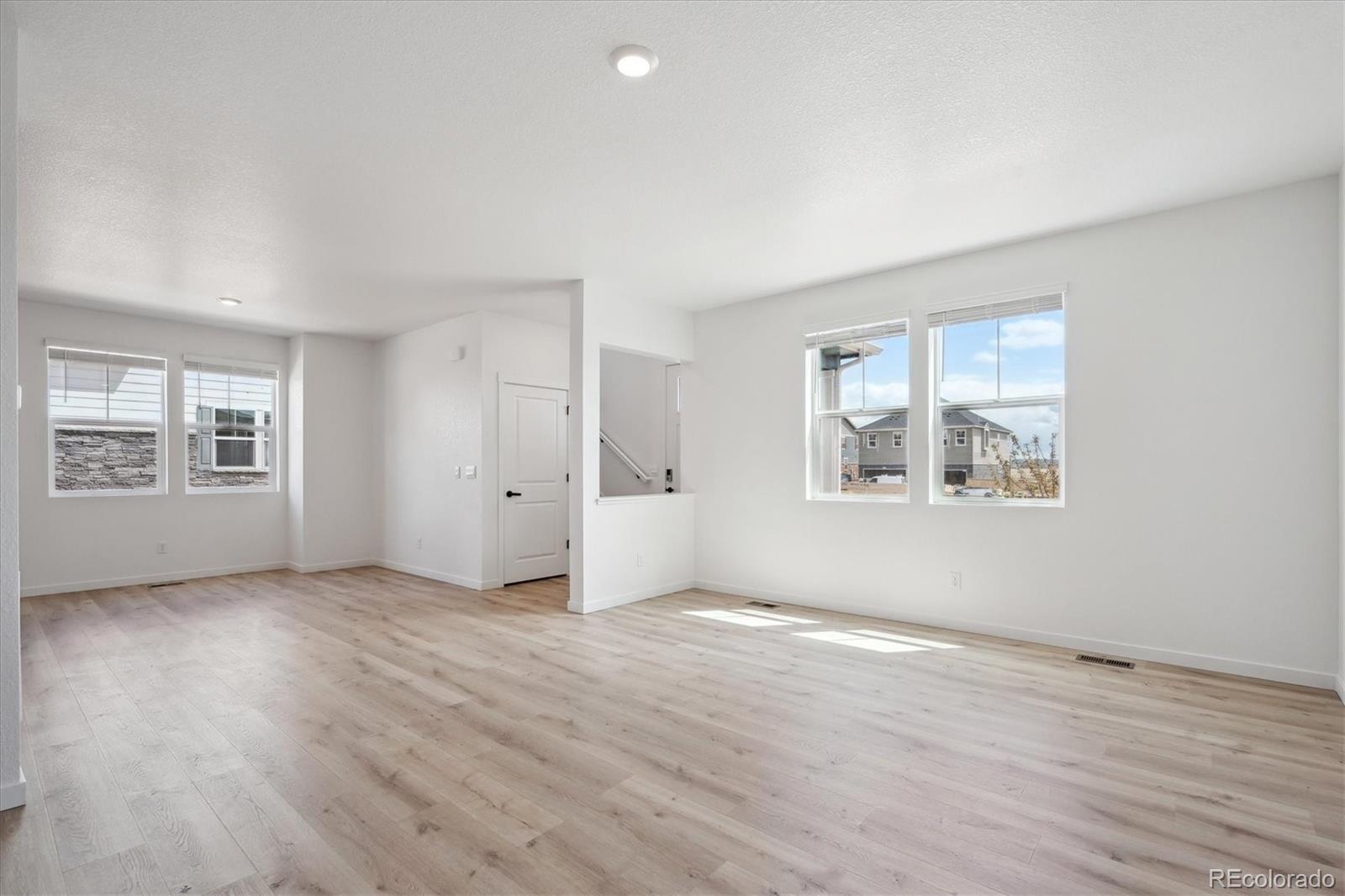 MLS Image #2 for 22363 e 6th place,aurora, Colorado
