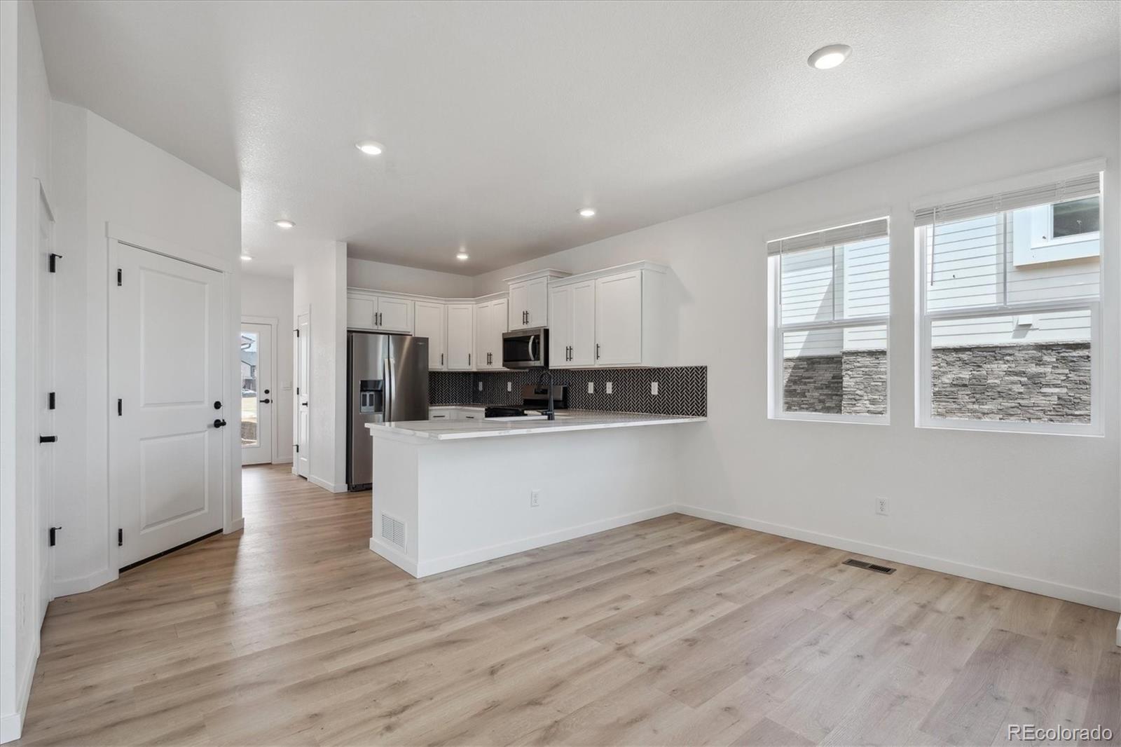MLS Image #8 for 22363 e 6th place,aurora, Colorado