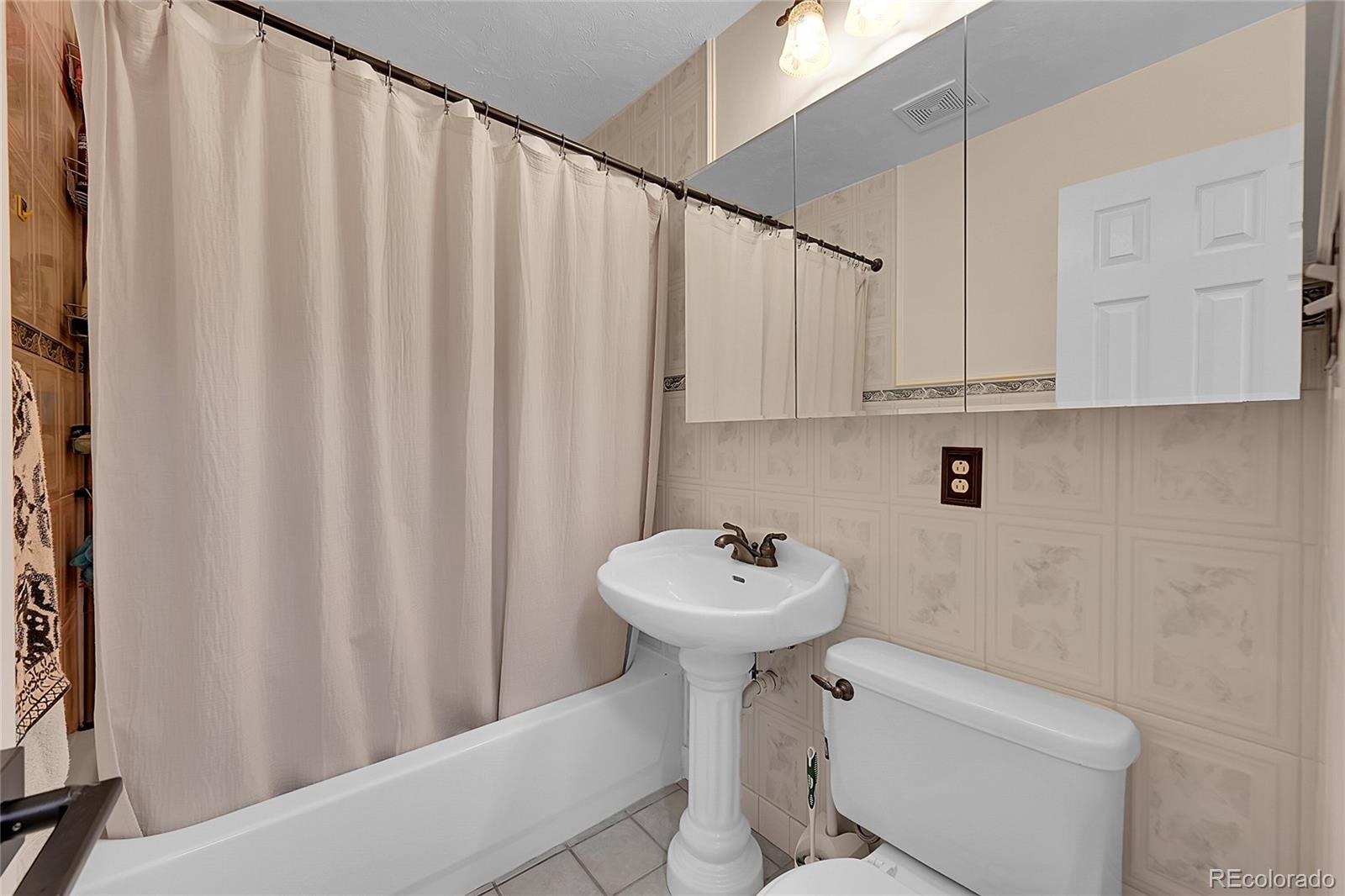 MLS Image #11 for 3450 w amherst avenue,denver, Colorado