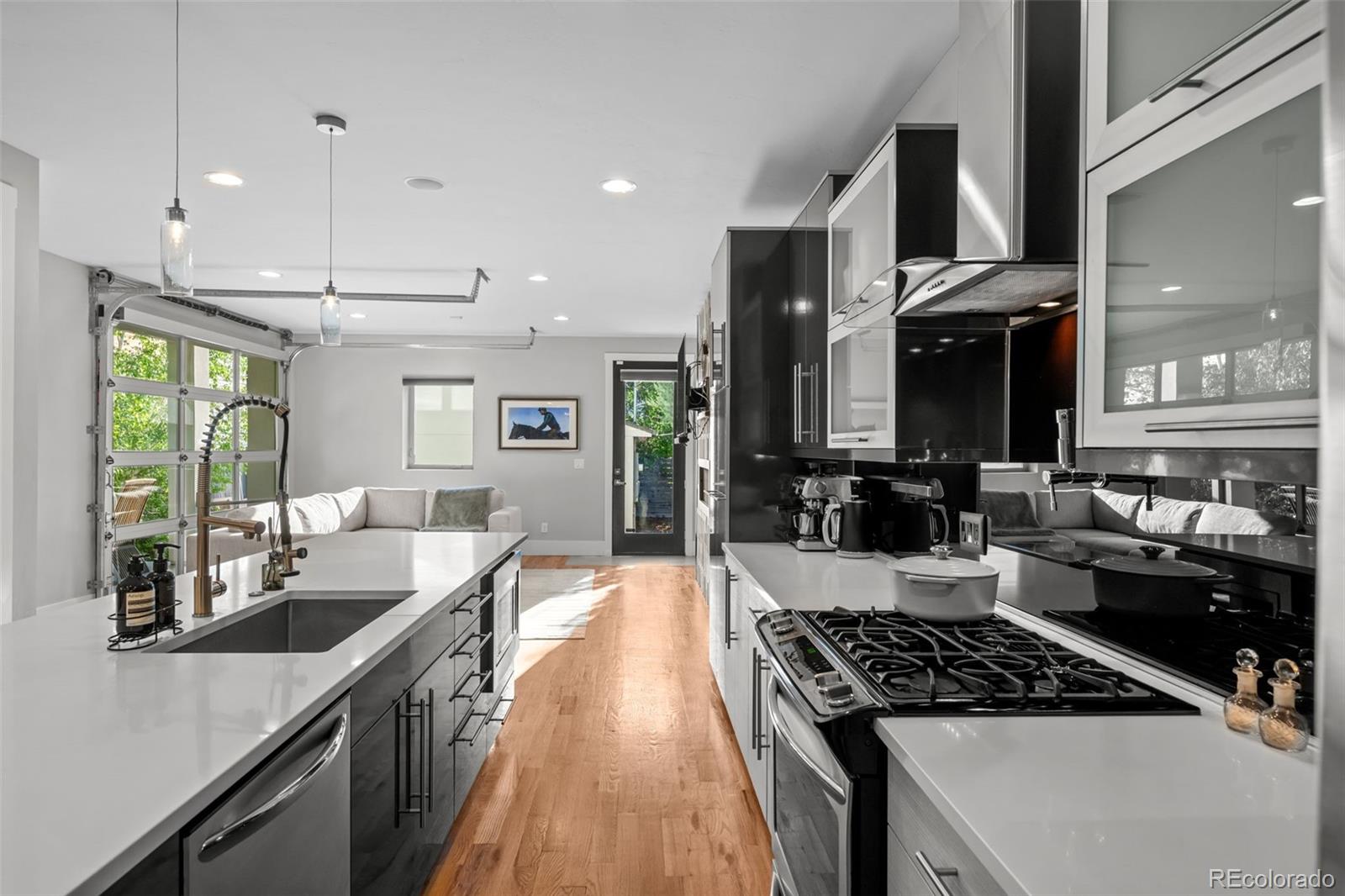 MLS Image #4 for 2523 n humboldt street,denver, Colorado