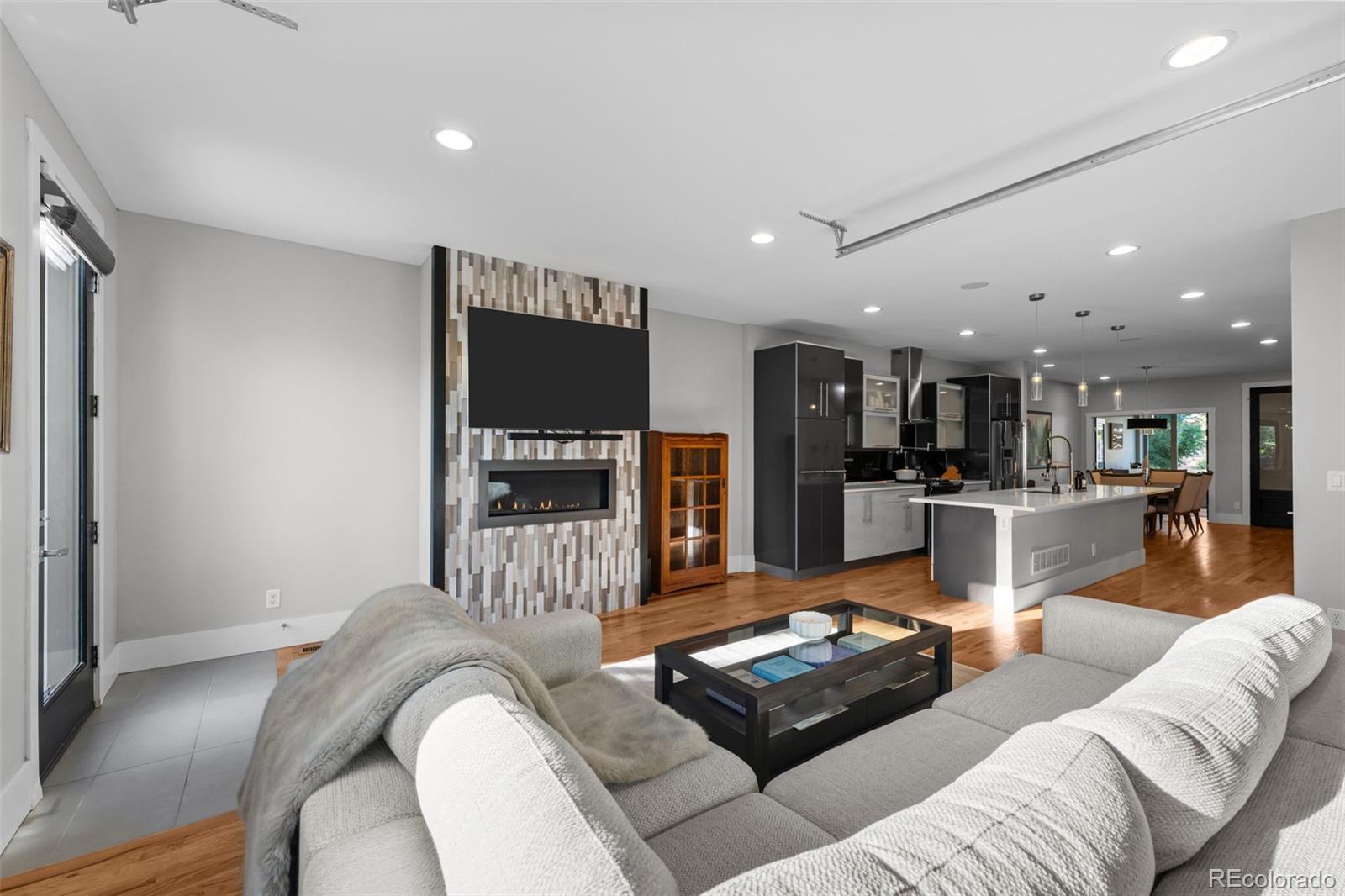 MLS Image #7 for 2523 n humboldt street,denver, Colorado
