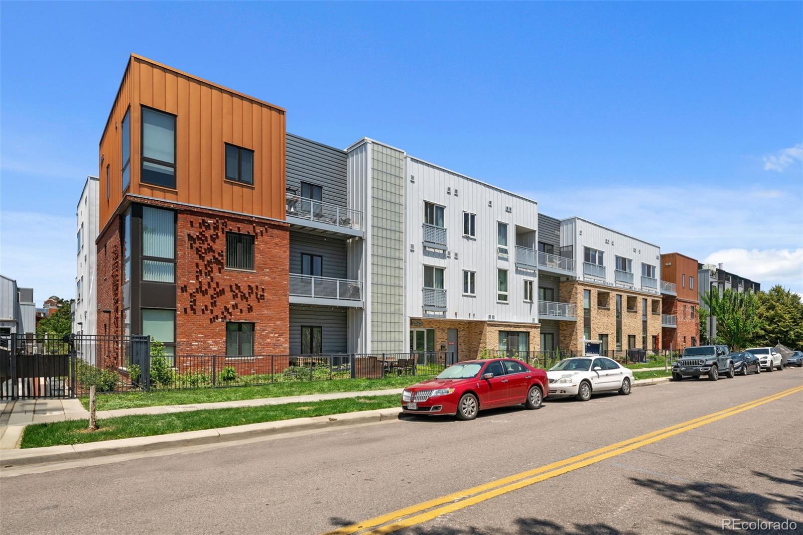 MLS Image #2 for 2525  arapahoe street,denver, Colorado