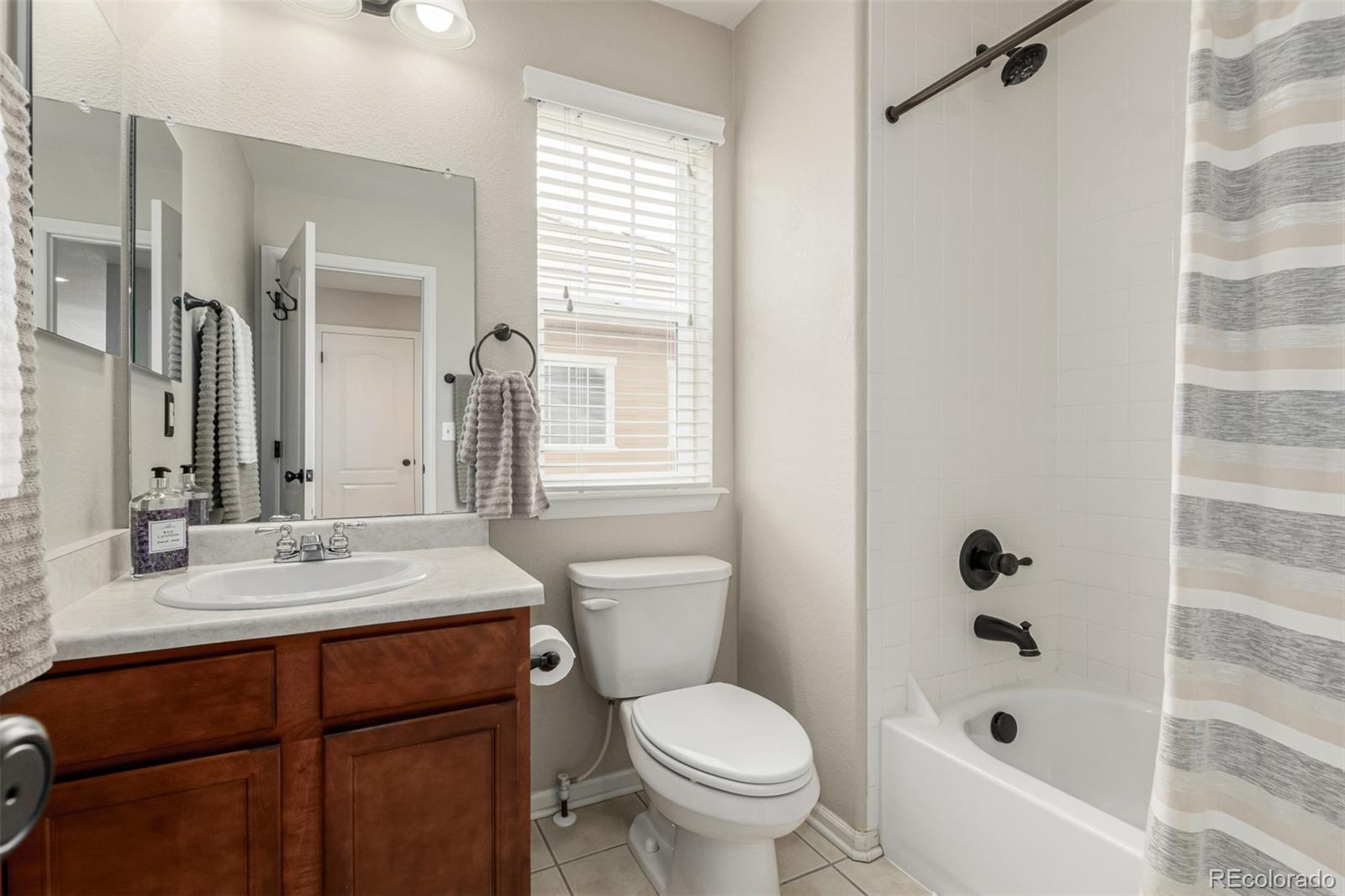 MLS Image #10 for 11725  helena street,commerce city, Colorado