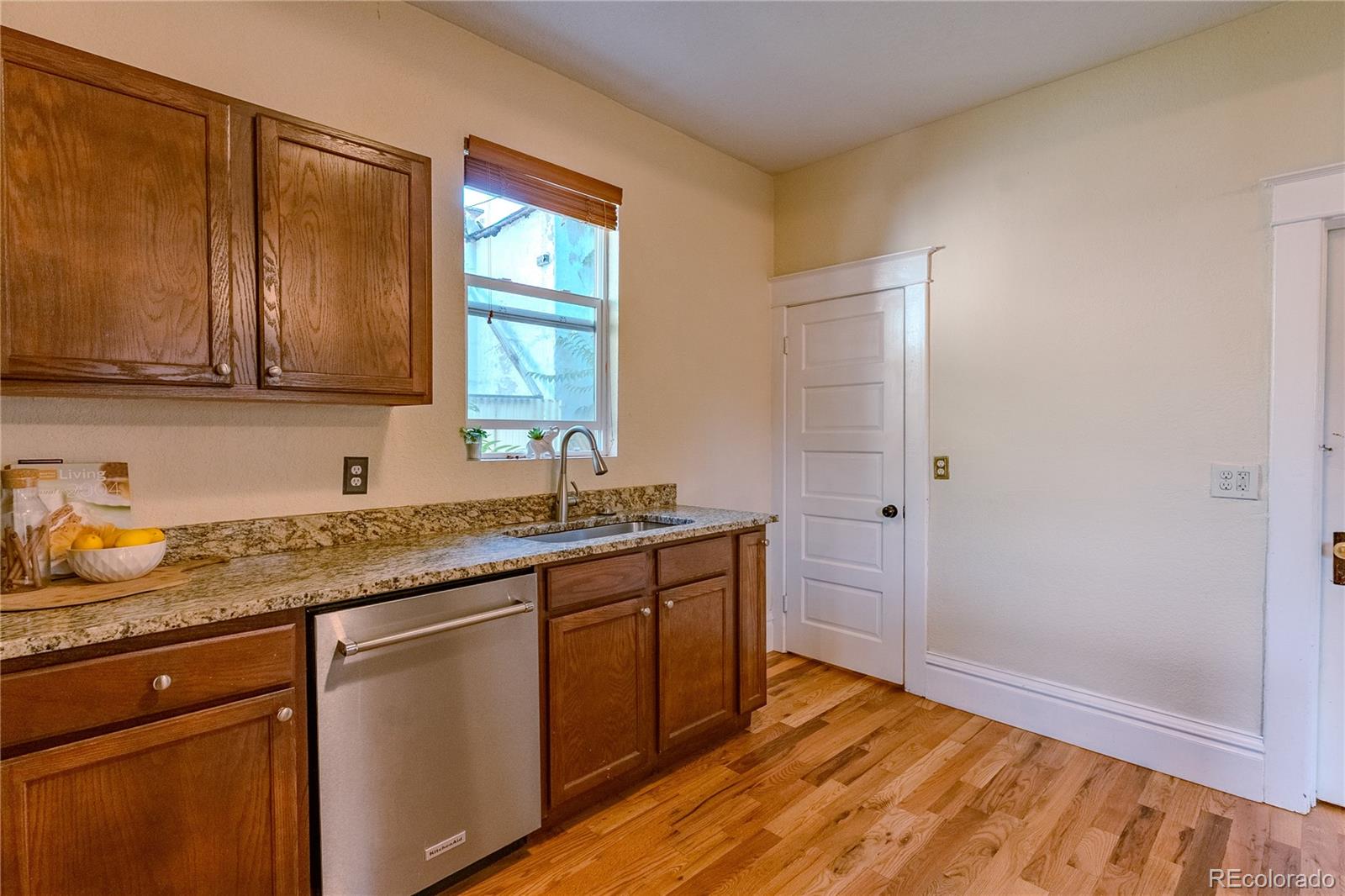 MLS Image #11 for 131  fox street,denver, Colorado