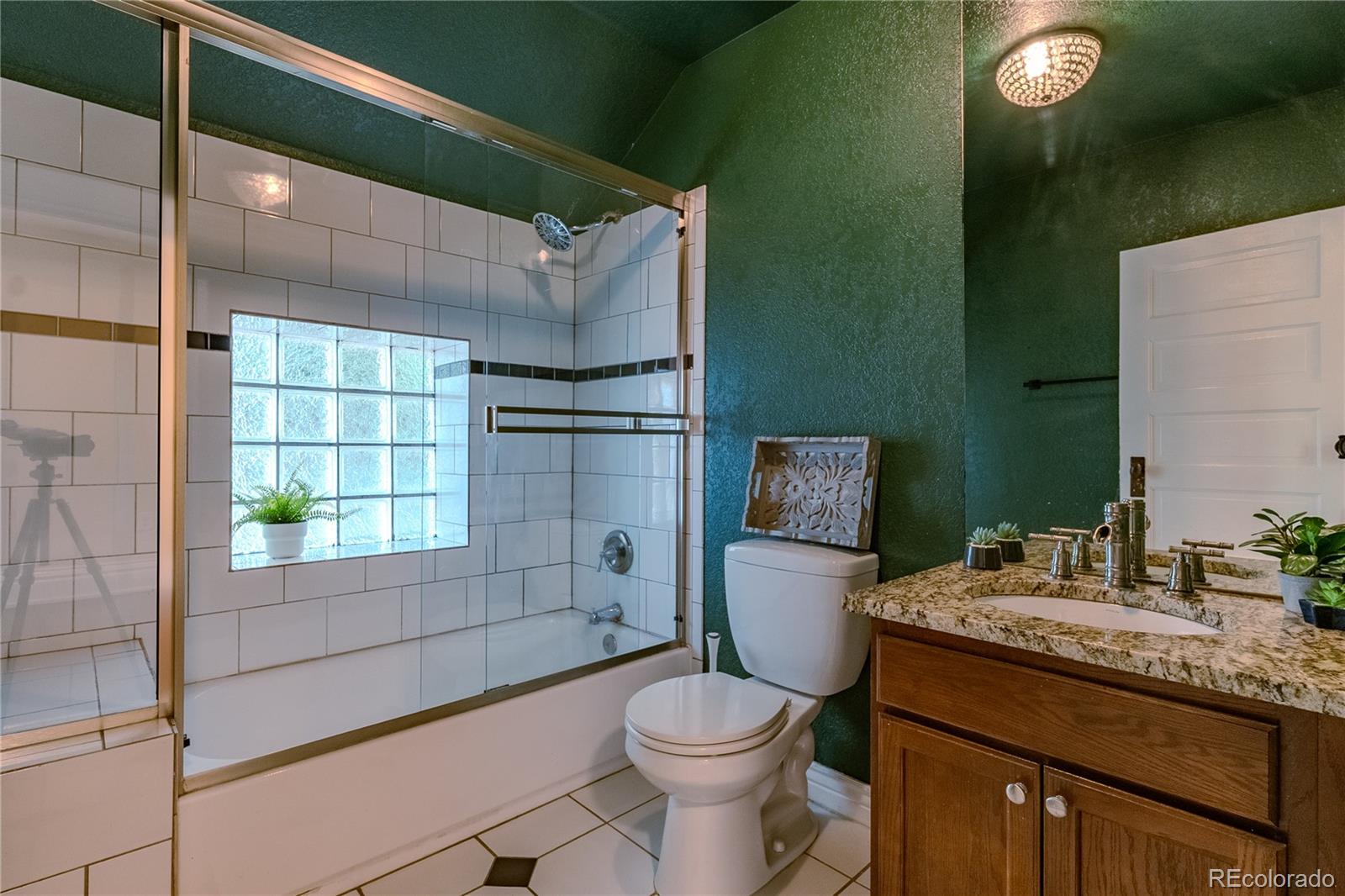 MLS Image #18 for 131  fox street,denver, Colorado