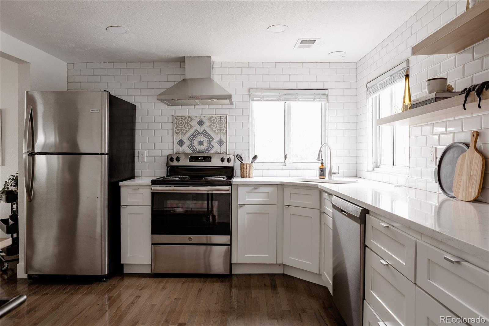 MLS Image #14 for 1200 s patton court,denver, Colorado