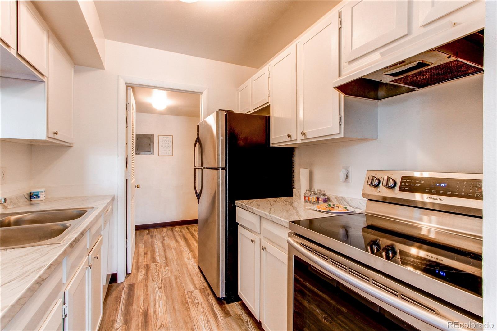 MLS Image #11 for 8798  chase drive,arvada, Colorado