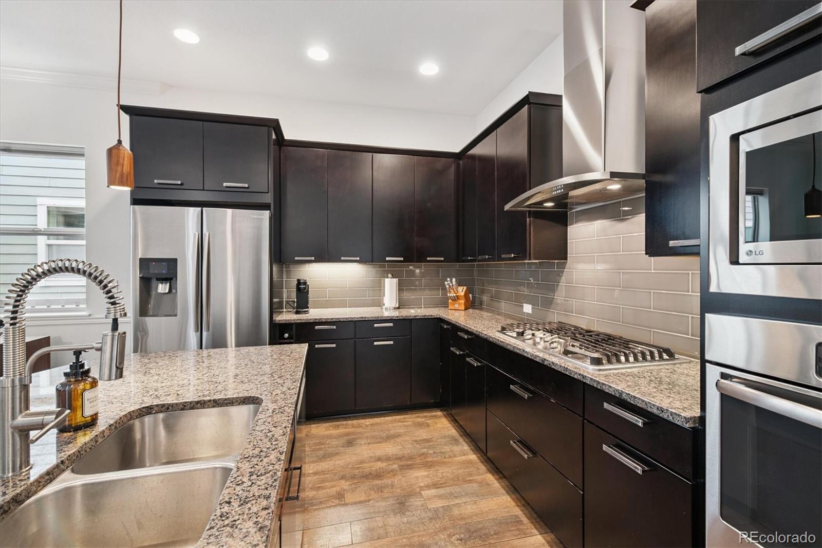 MLS Image #11 for 11466 e 27th avenue,denver, Colorado