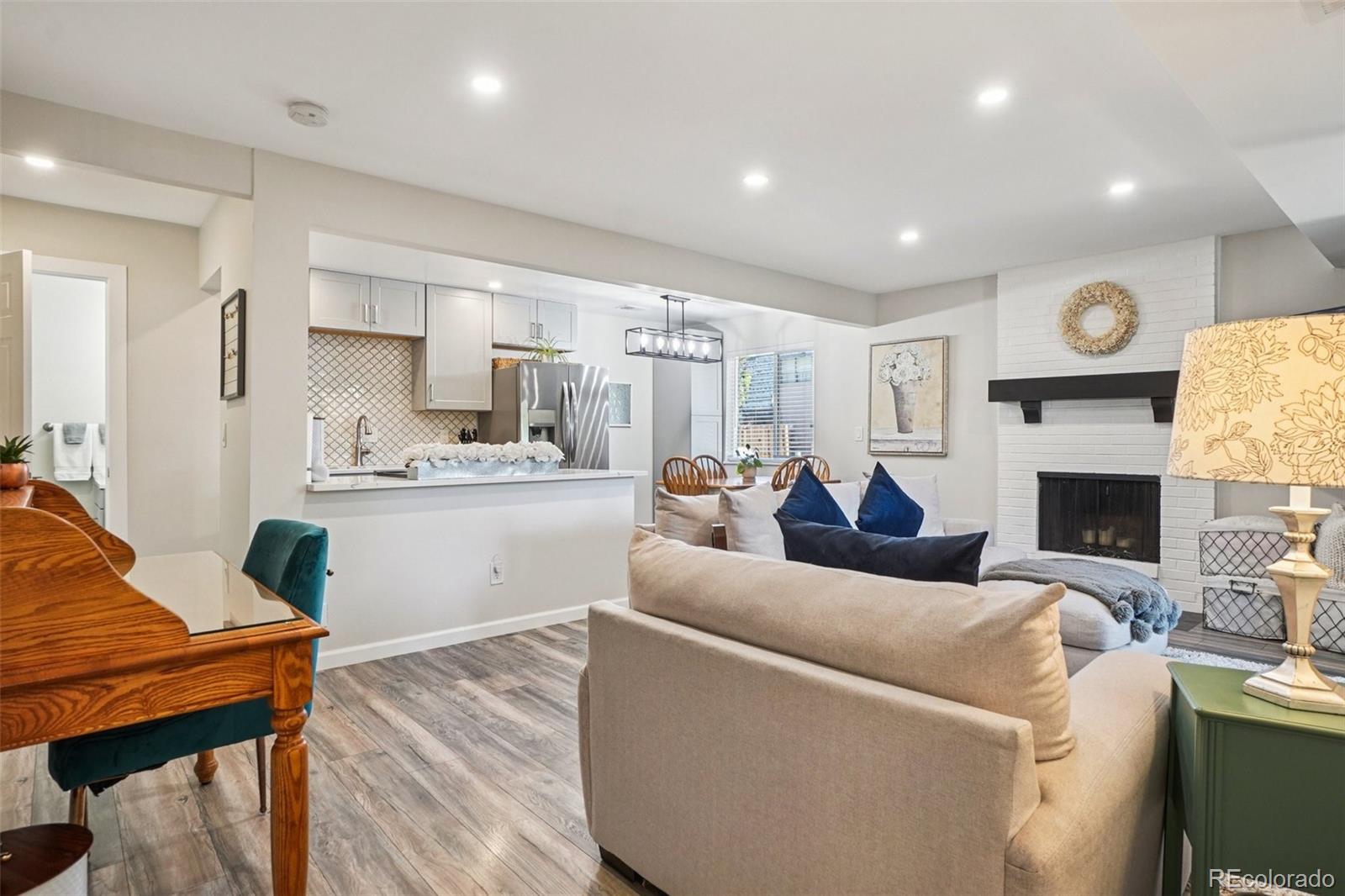 MLS Image #11 for 7995 e mississippi avenue,denver, Colorado