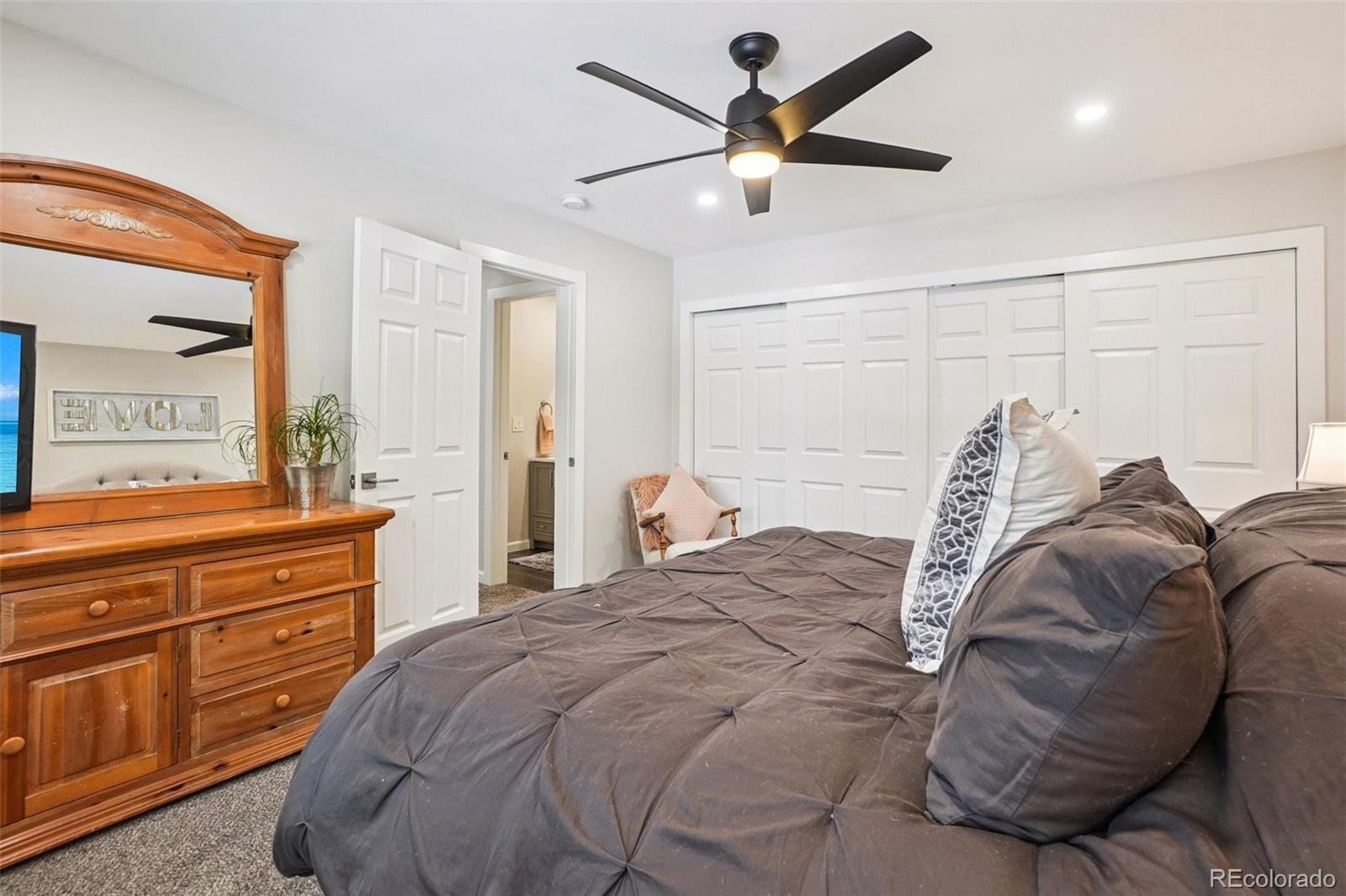 MLS Image #23 for 7995 e mississippi avenue,denver, Colorado