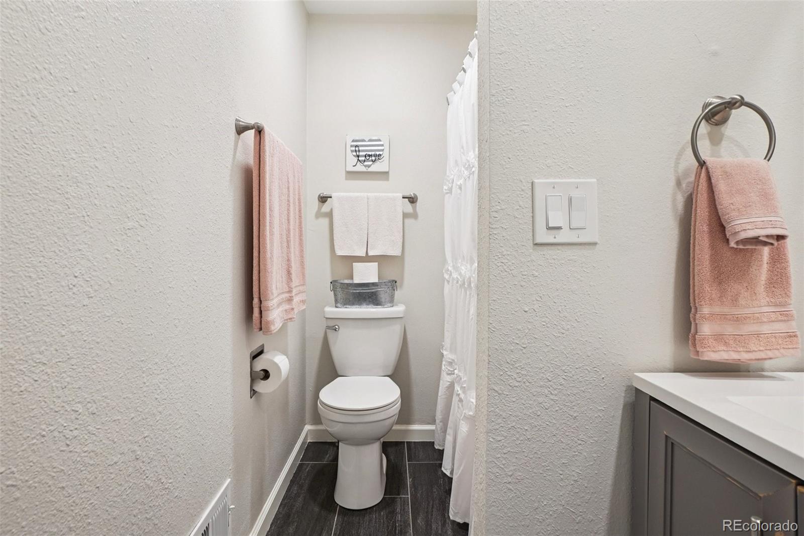 MLS Image #24 for 7995 e mississippi avenue,denver, Colorado