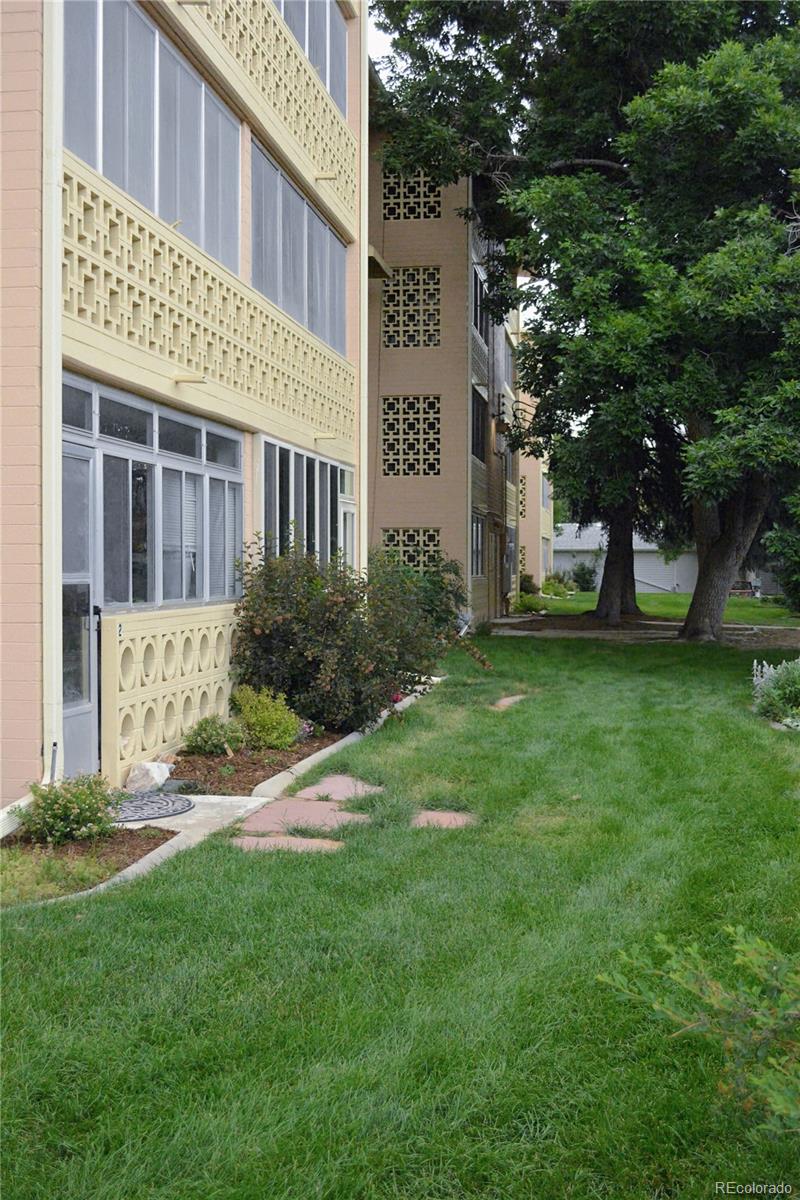 MLS Image #12 for 650 s clinton street,denver, Colorado