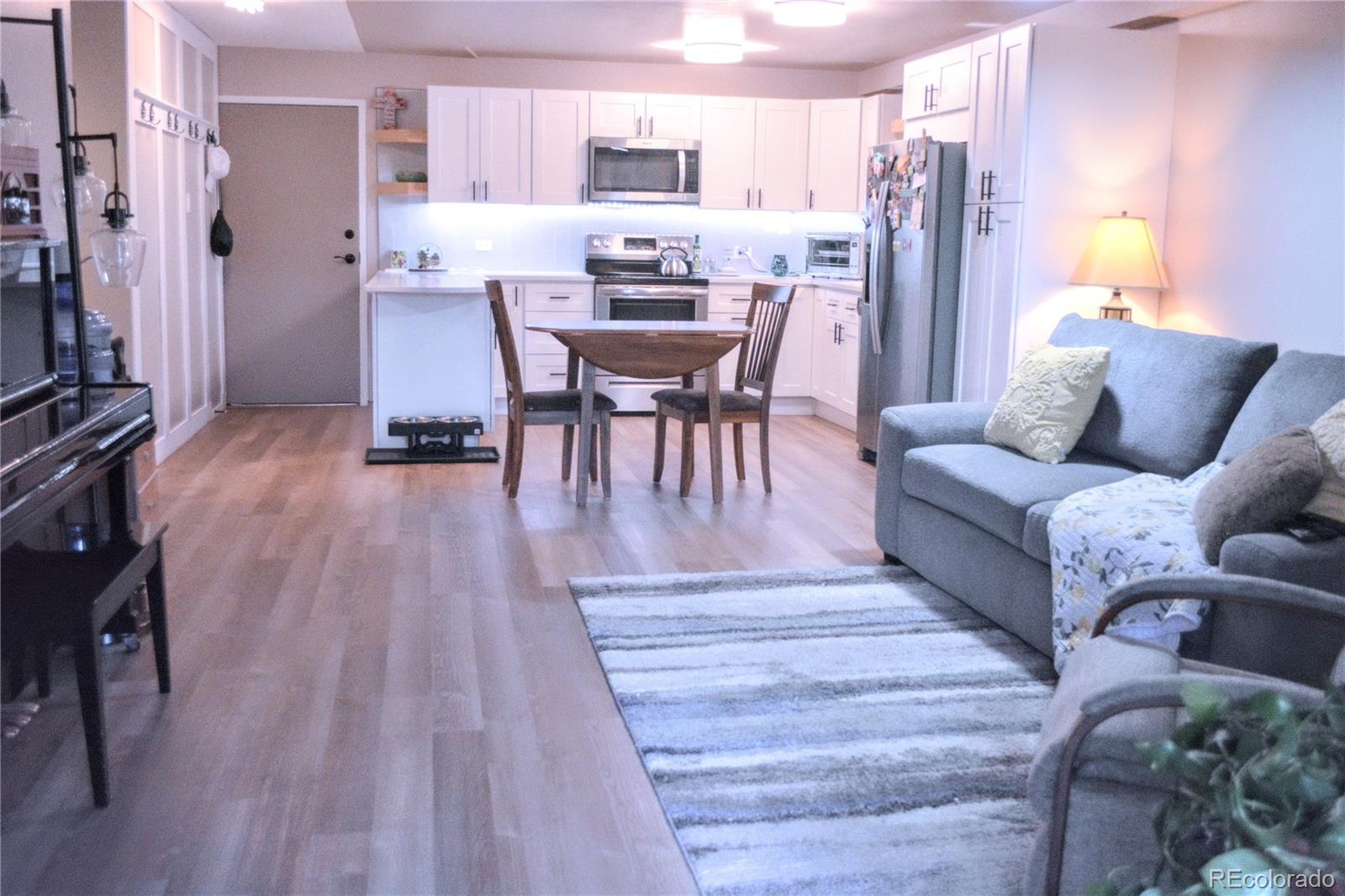 MLS Image #3 for 650 s clinton street,denver, Colorado