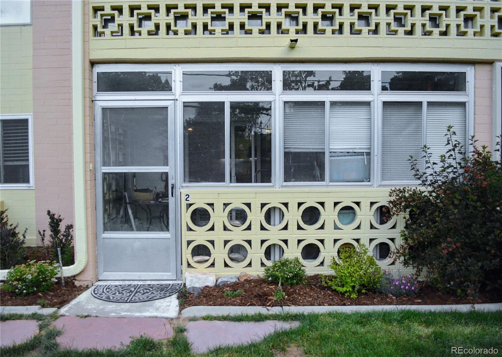 MLS Image #8 for 650 s clinton street,denver, Colorado