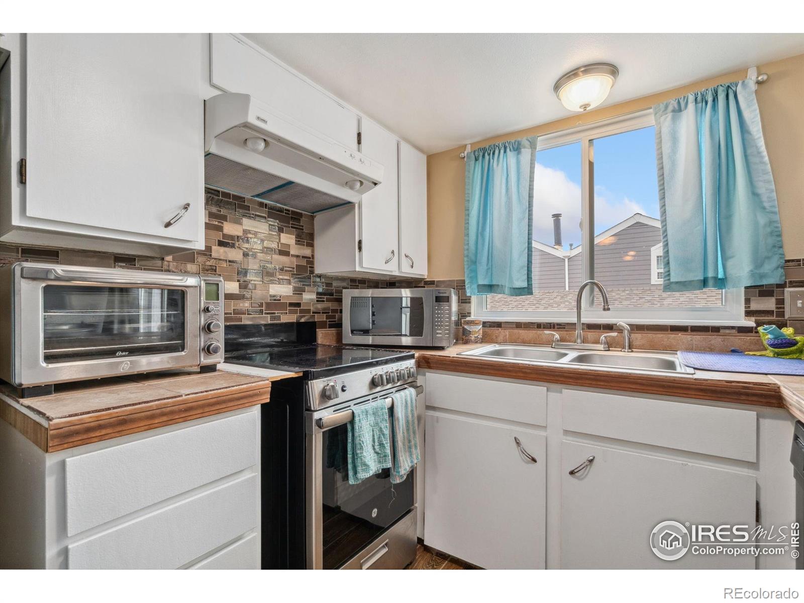 MLS Image #3 for 6710 w 84th way,arvada, Colorado