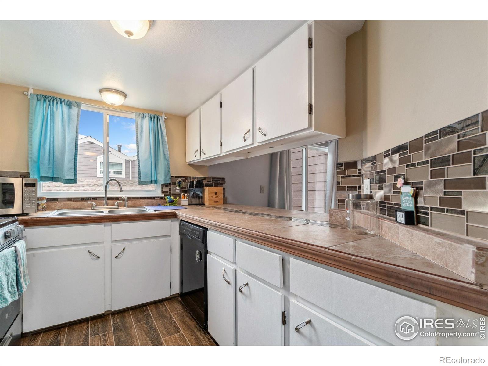 MLS Image #4 for 6710 w 84th way,arvada, Colorado