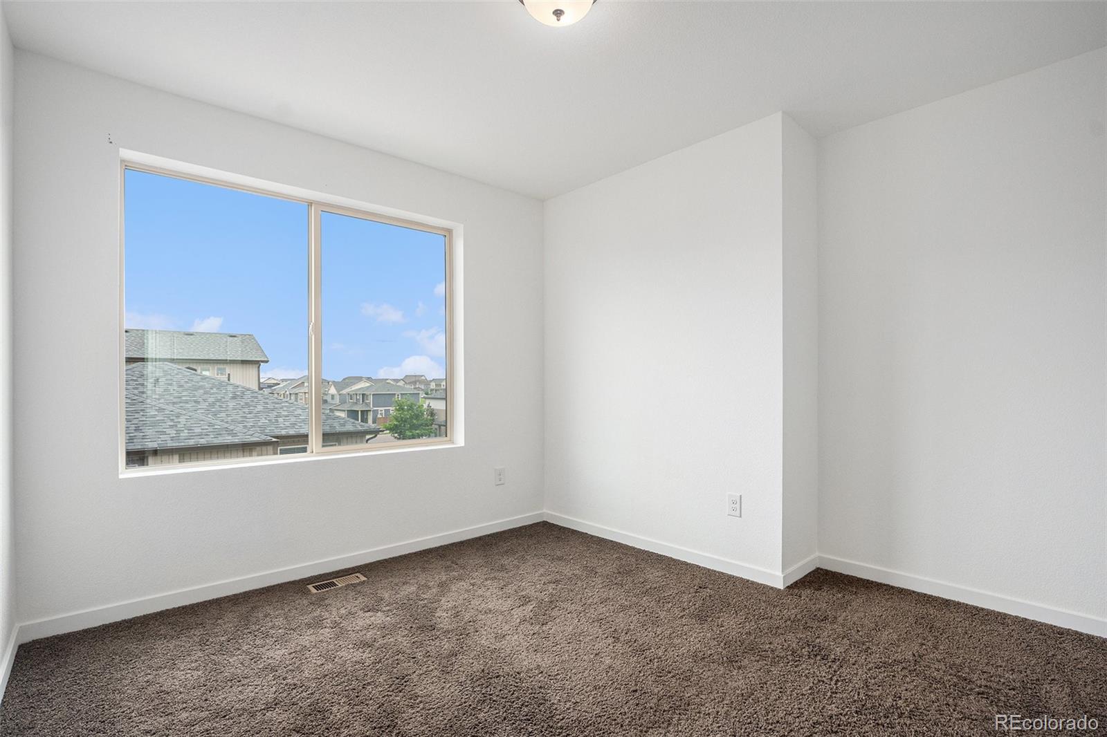 MLS Image #17 for 19096 e 55th avenue,denver, Colorado