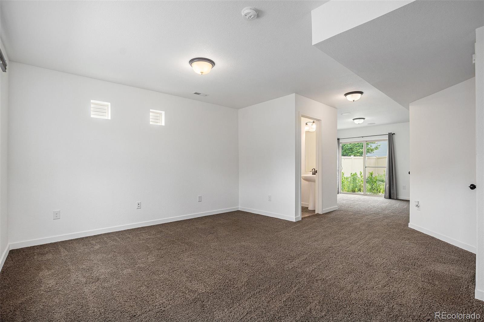 MLS Image #25 for 19096 e 55th avenue,denver, Colorado
