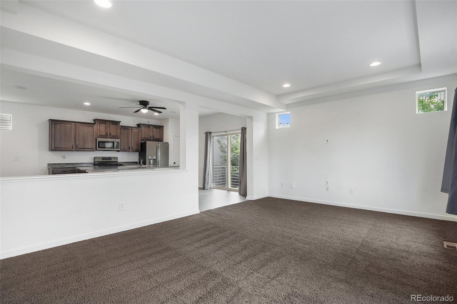 MLS Image #4 for 19096 e 55th avenue,denver, Colorado