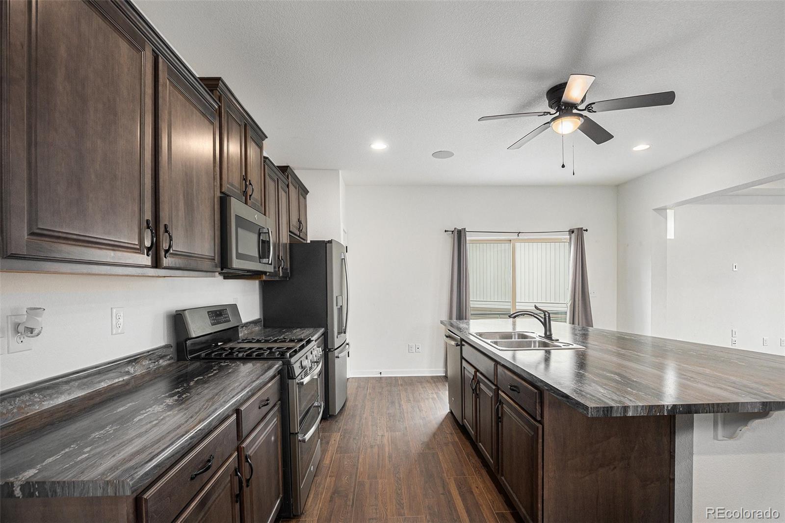 MLS Image #8 for 19096 e 55th avenue,denver, Colorado