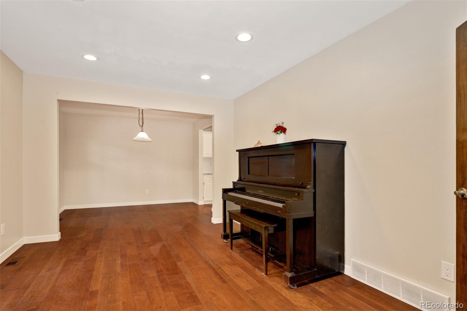 MLS Image #4 for 969  pulpit rock court,colorado springs, Colorado