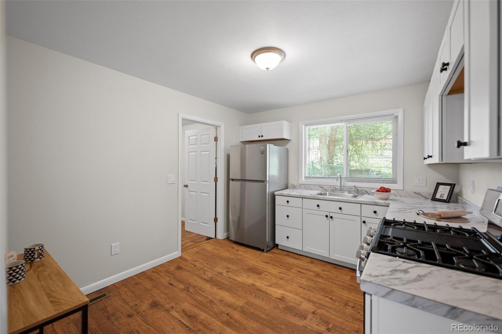 MLS Image #3 for 213  sumac drive,colorado springs, Colorado