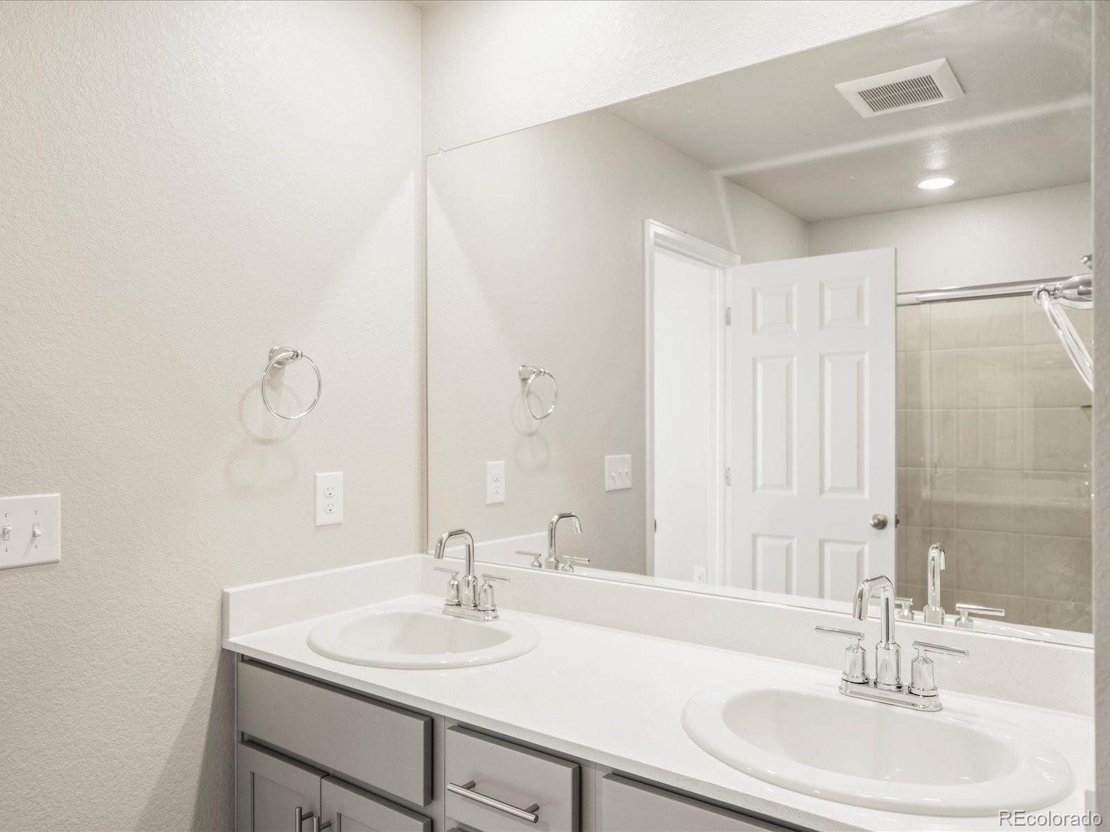 MLS Image #25 for 22485 e 7th place,aurora, Colorado