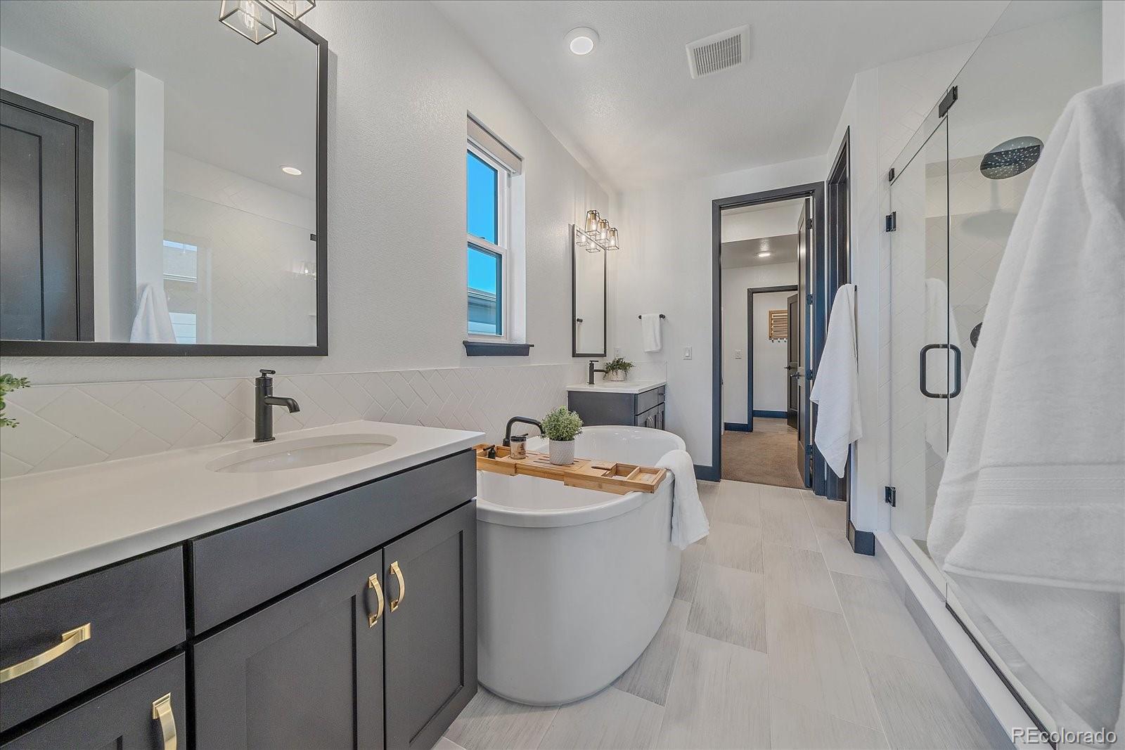 MLS Image #14 for 6047 n nepal court,aurora, Colorado