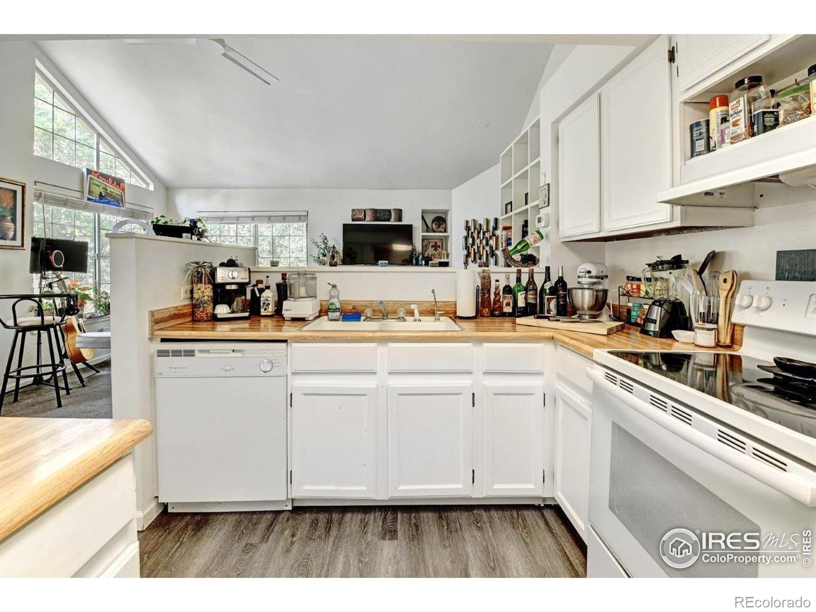 MLS Image #9 for 4887  white rock circle,boulder, Colorado