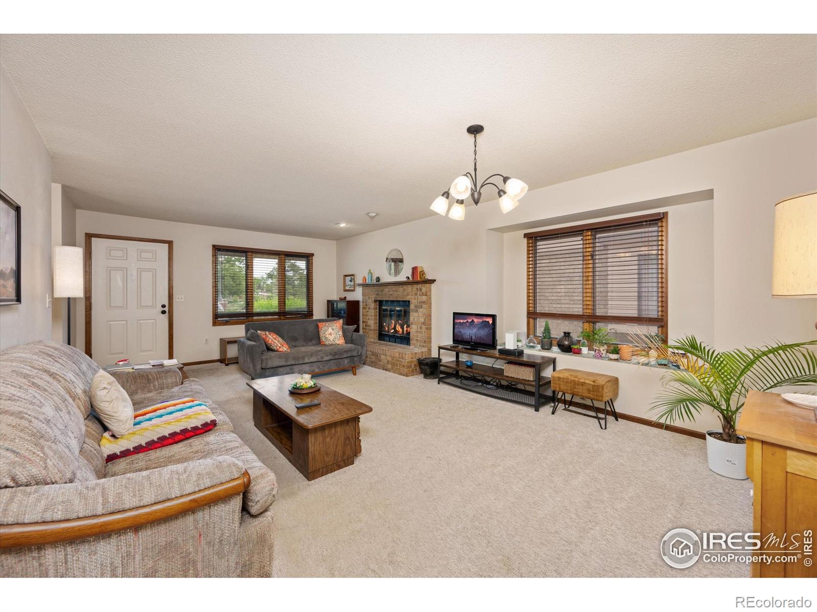 MLS Image #5 for 3029  aspen drive,loveland, Colorado