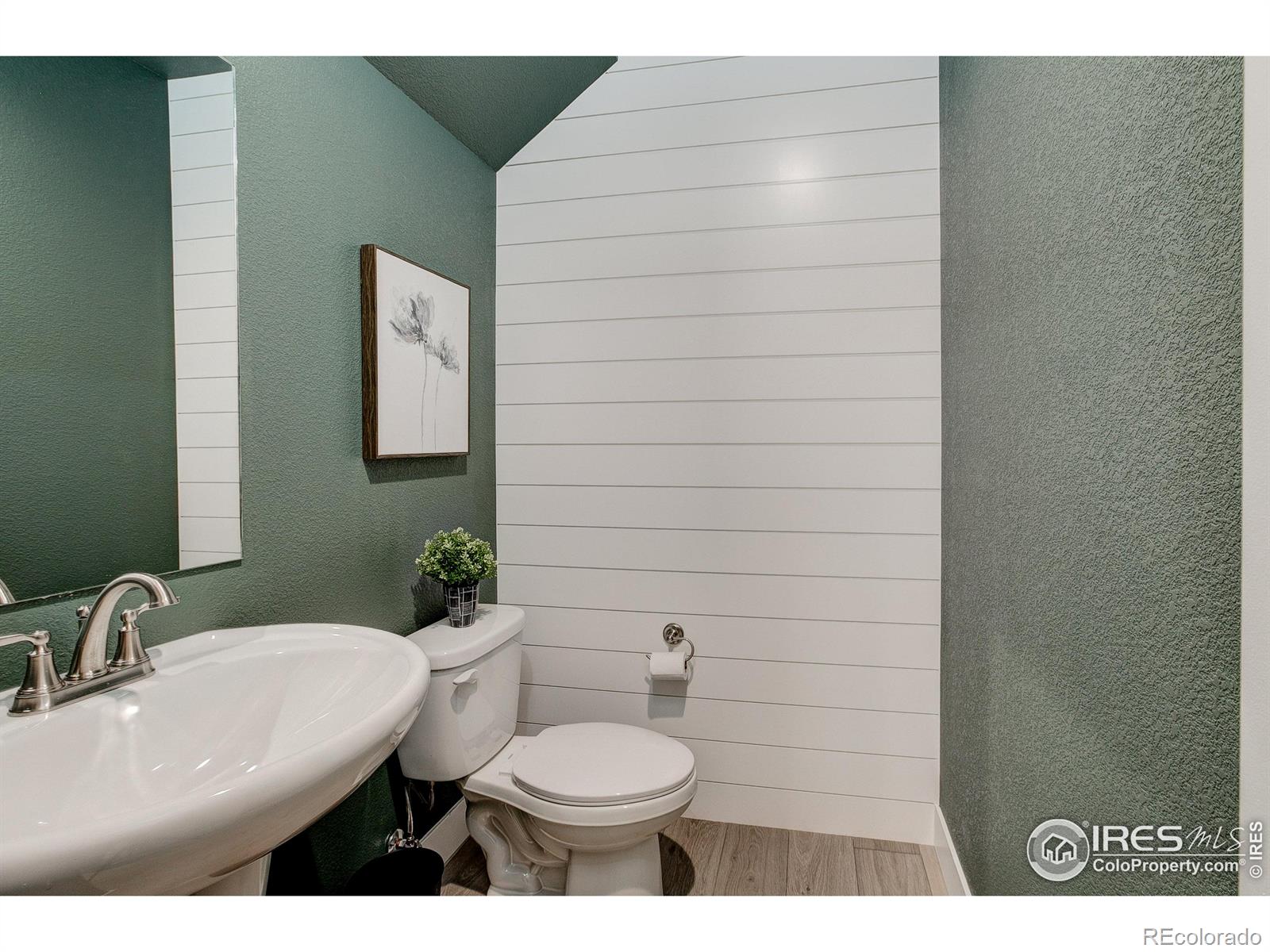 MLS Image #15 for 218  high point drive,longmont, Colorado