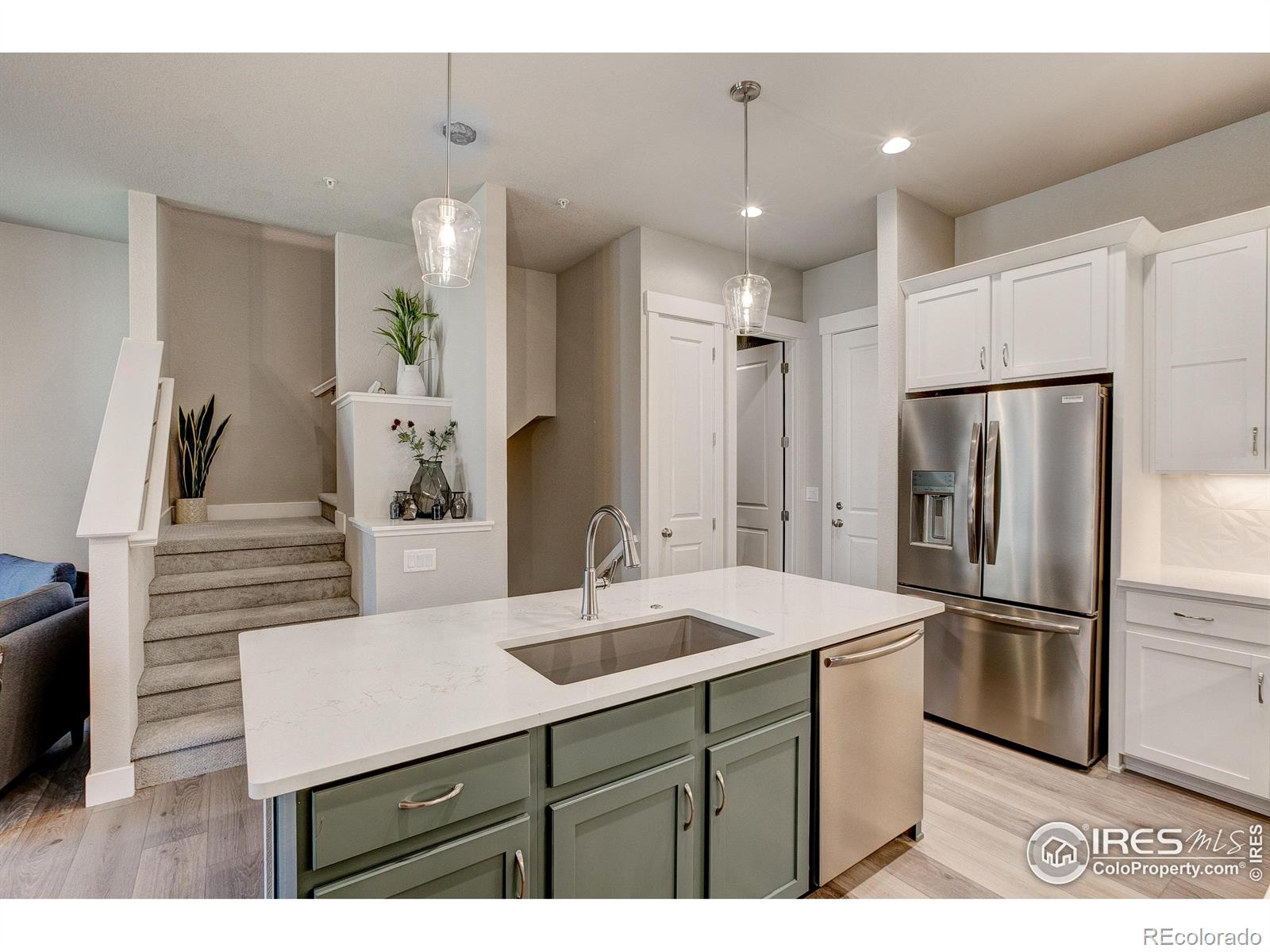 MLS Image #4 for 218  high point drive,longmont, Colorado